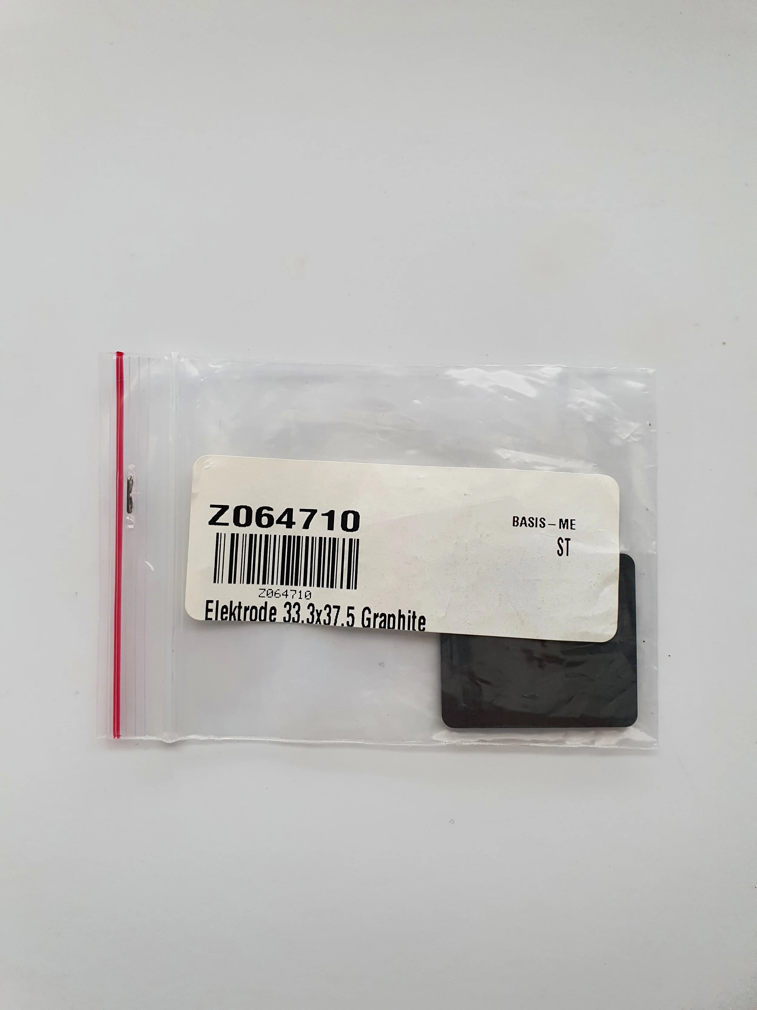 Graphite Electrode 33.3x37.5 (Item ID: LES-2252, EVG Part No: Z064710)
