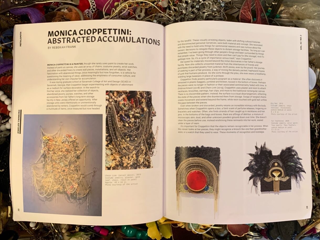Have you seen this months volume of @snagmetalsmith ? Catch me on page 38 ✨✨ big thanks to @rebekahgailfrank for the phenomenal article! ✨✨ #abstractedaccumulations #costumejewelry #metalsmith #metalsmithmagazine #assemblage #art912 #beads #snagmetal