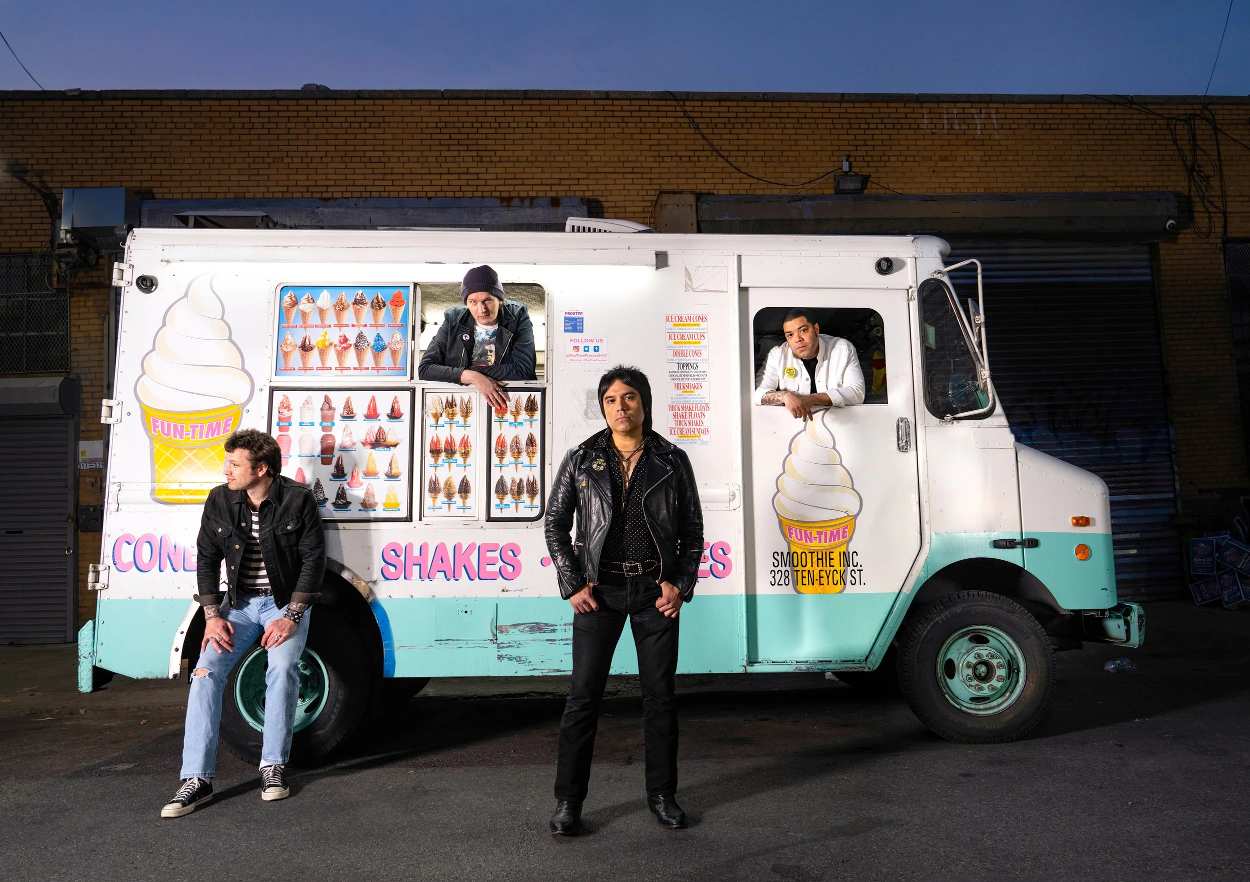 Mala Vista 3 Photo By Lauren Krohn B Side.JPG