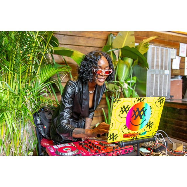 Spinnin&rsquo; them ones and twos.⁣
⁣⁣⁣:⁣⁣⁣⁣
⁣⁣⁣⁣:⁣⁣⁣⁣
⁣⁣⁣⁣Highlights from &ldquo;For the Culture&rdquo;, an event hosted by AVNU (@shopavnu), a streetwear brand that challenges the status quo of the fashion industry. AVNU was founded and designed by