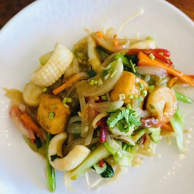 Looking to spoil yourself but don&rsquo;t know what to eat? Let us do the cooking for you. This weeks special &ldquo;combination seafood stir fry&rdquo; scallop, fish, prawns, calamari and chefs selection of seasonal vegetables #brisbanefood #brisbaneeats #seafood #supportsmallbusiness #yummy #delicious #stirfry #paddingtonbrisbane #family #eat
