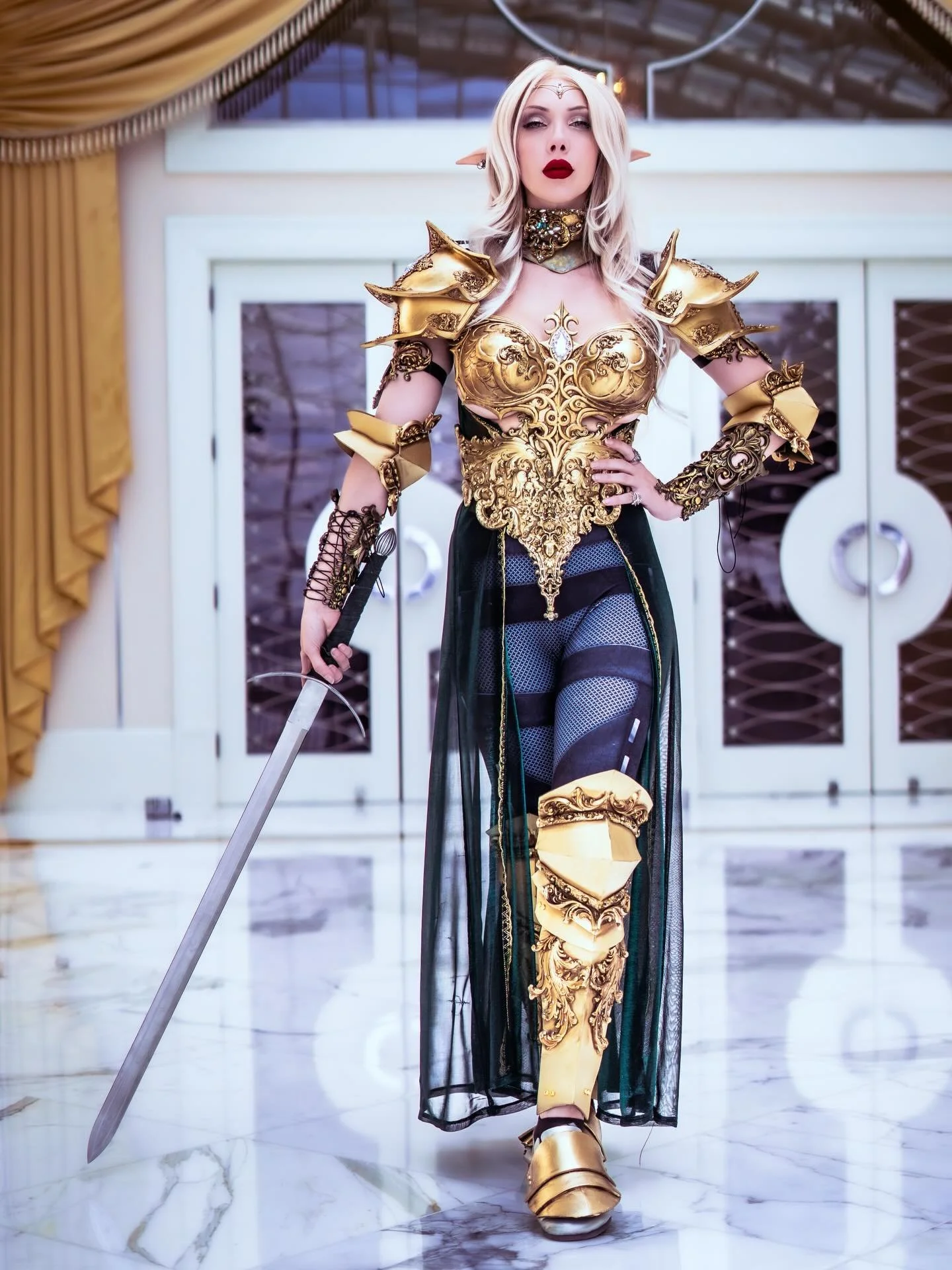 @intraventus with the cool armor and sword at @onceuponaconvention back in August! 

#cosplay #bookfestival #onceuponacon