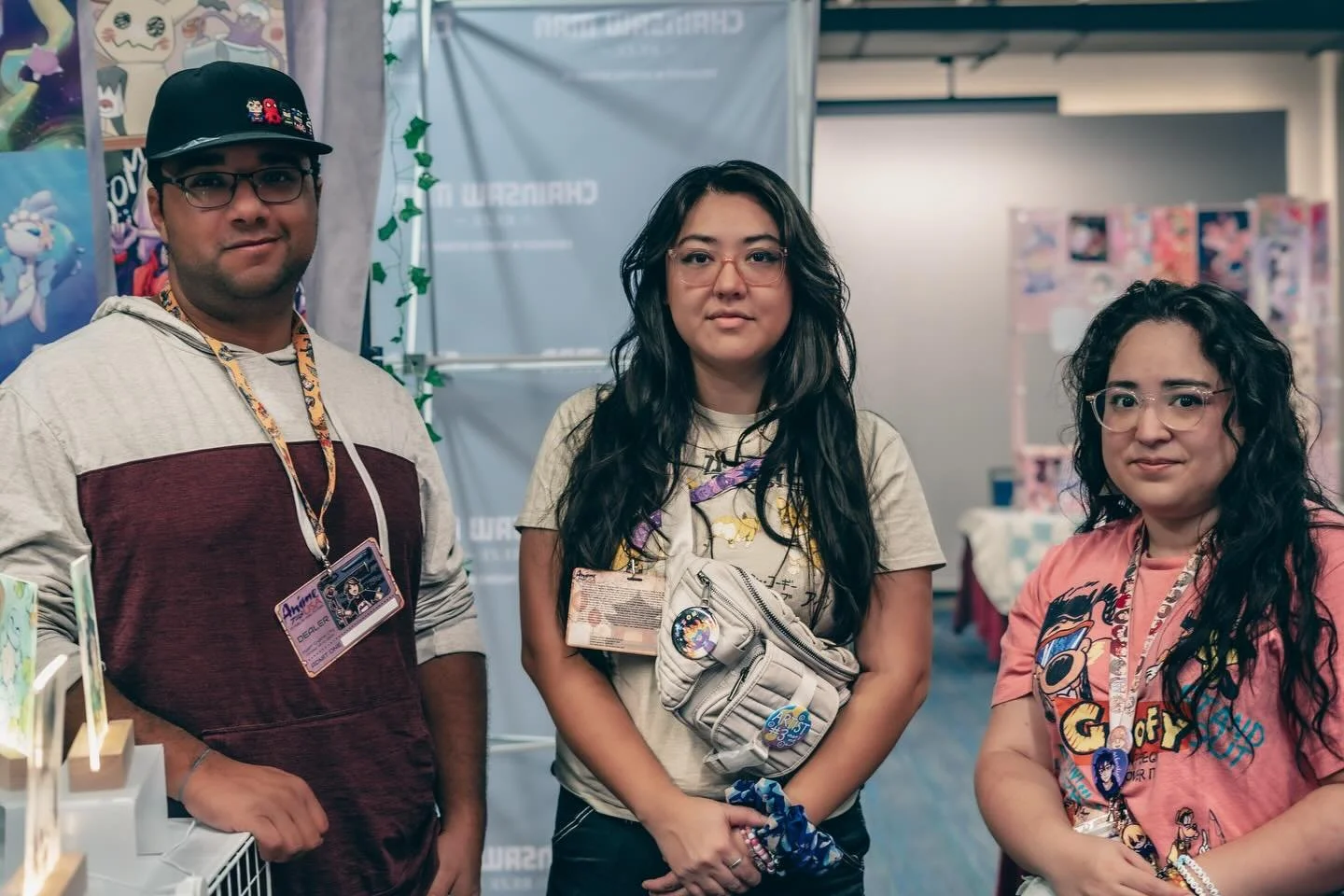 Late evening post here! It was a lot of fun meeting Maryland-based @kingsfoilandcoffeedesigns at @animeusaconvention in October! They have a lot of cool designs and artwork that you should check out on their page and make sure to catch them at a Deal