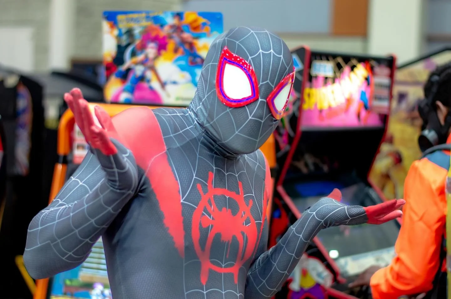 @cmac969 just wanted to bust up some bad guys at @otakonpics 24 :(

#spiderman