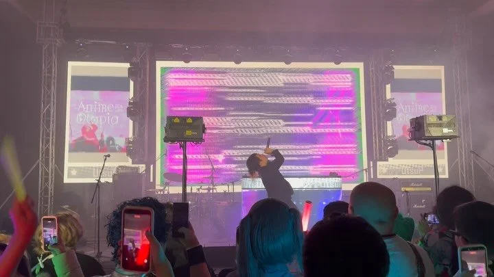 A few videos from @utsupiii at @animeotapia a couple weeks ago! I have a couple more on my Mac from my camera but wow was this a great show! The opening acts were fun too! I of course had to put my friend @syntheticspecter after the enthusiastic expl