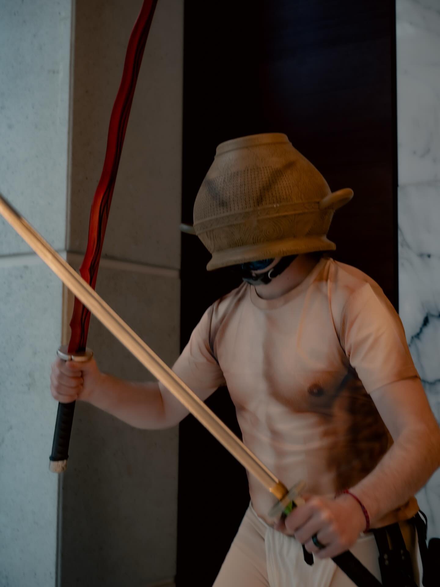 #letmesoloher at @magfest No insta but he said if anyone wants to contact him YouTube.com/nire46

#eldenring #soulsborne #magfest #eldenringcosplay