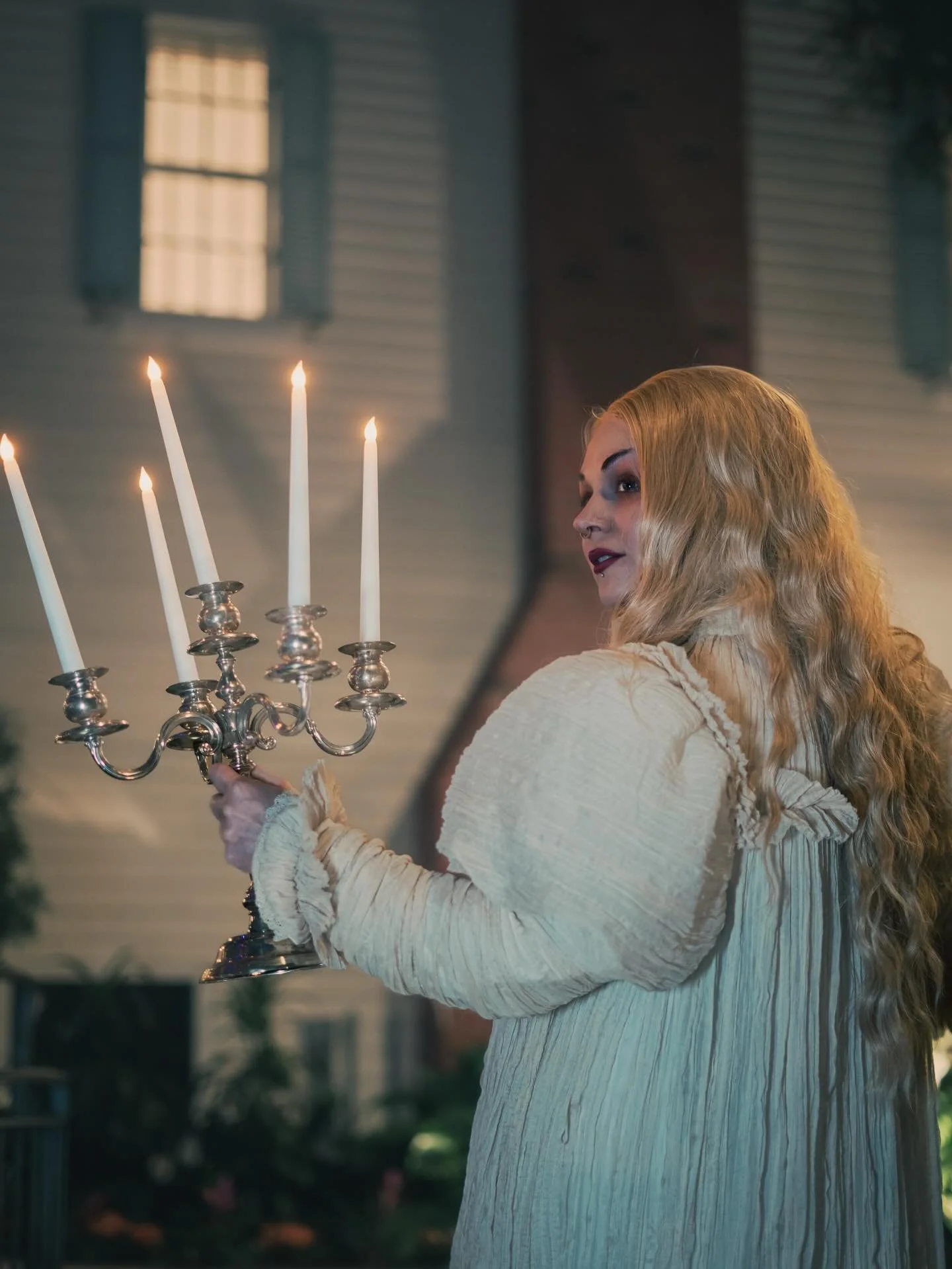 @jenna_say_what with @gdtreal @crimsonpeak at @katsucon_ninjas 

#crimsonpeakcosplay #crimsonpeak #guillermodeltoro #katsucon