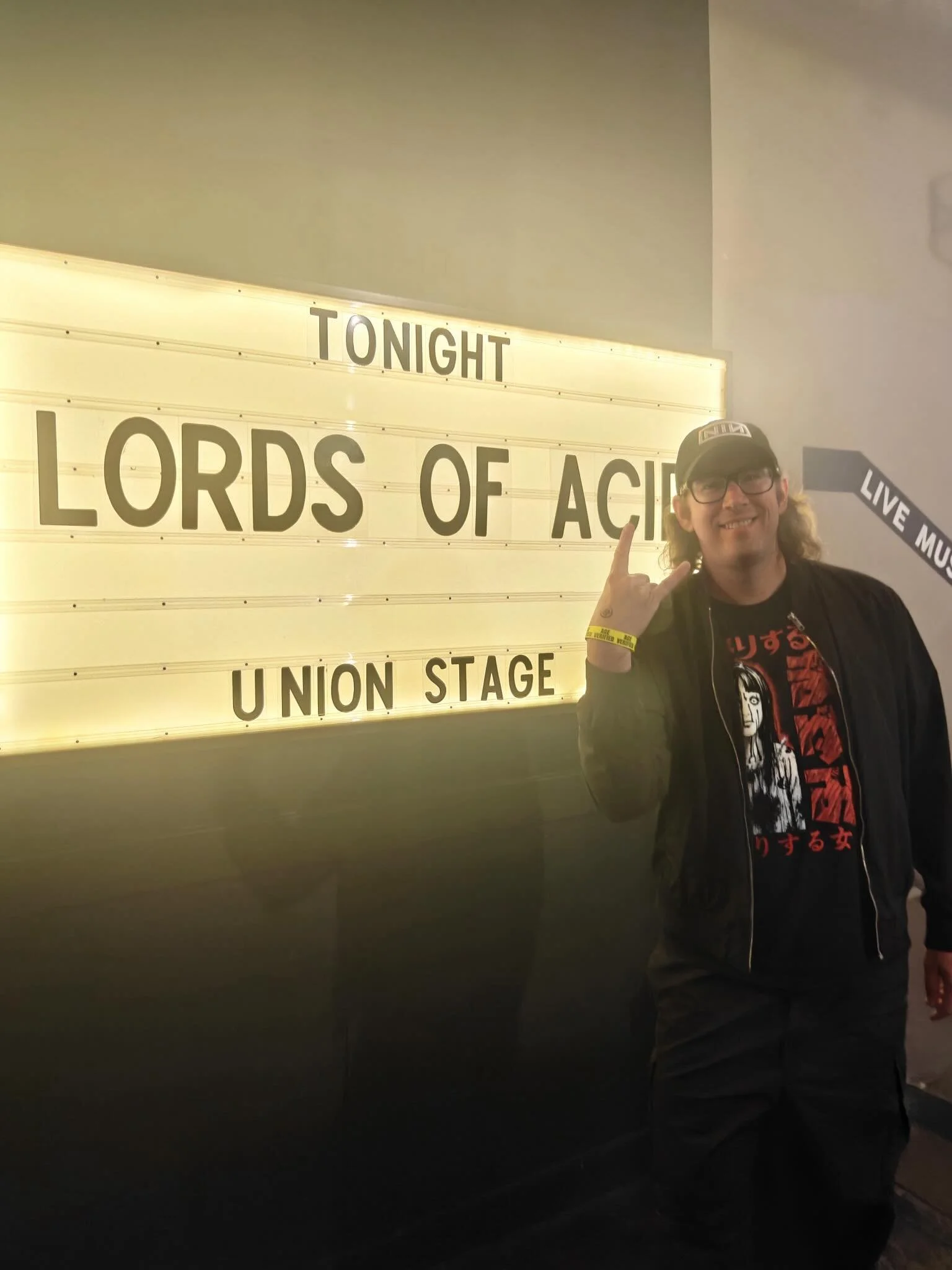 Photos from last night&rsquo;s @lordsofacid @deadonasunday first photo by @erodedsun 

#deadonasunday #lordsofacid #industrial #gothmusic
