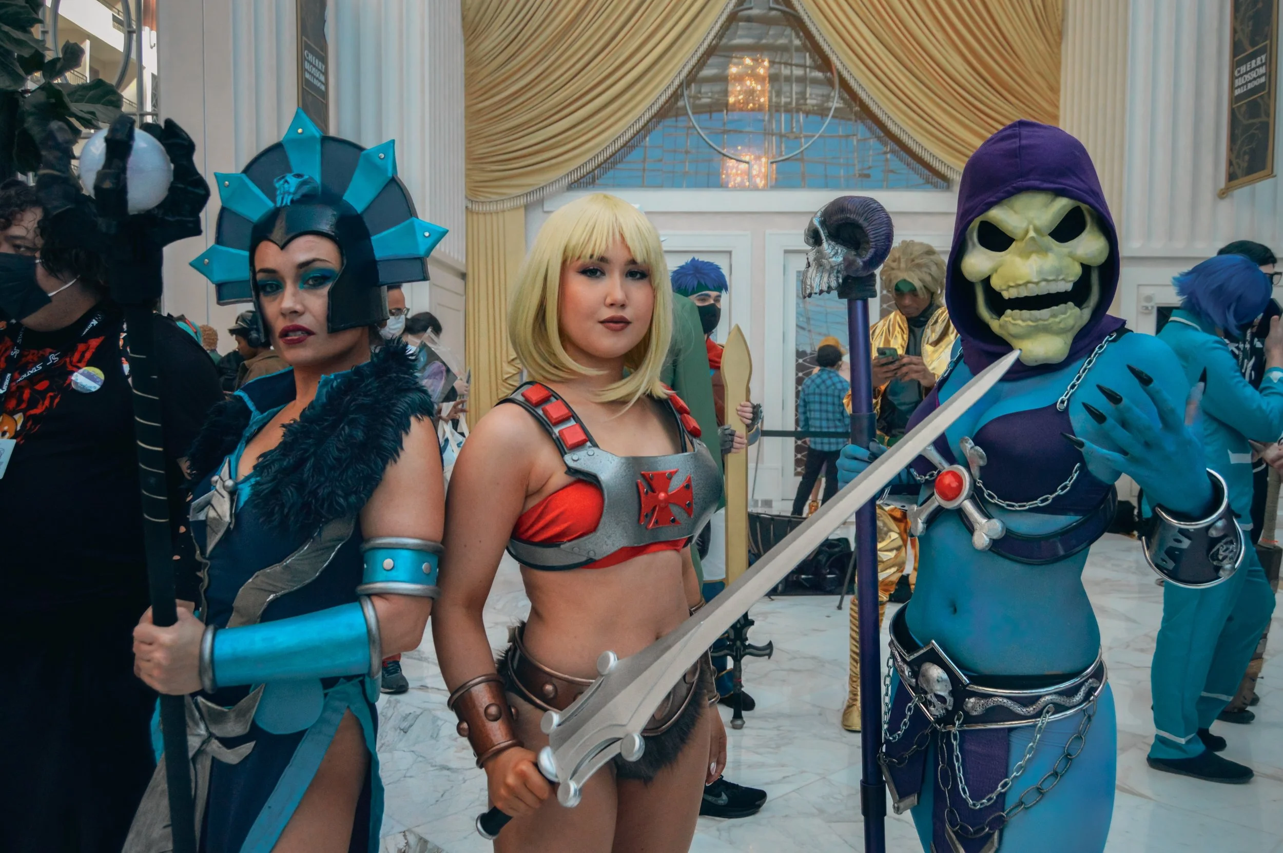 Has anyone seen @mastersmovie yet? @loralunara at @katsucon_ninjas 2023!
#mastersoftheuniverse #heman #skeletor #skeletorcosplay #hemancosplay