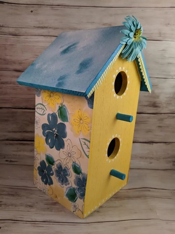 BirdhouseYellow2.jpg