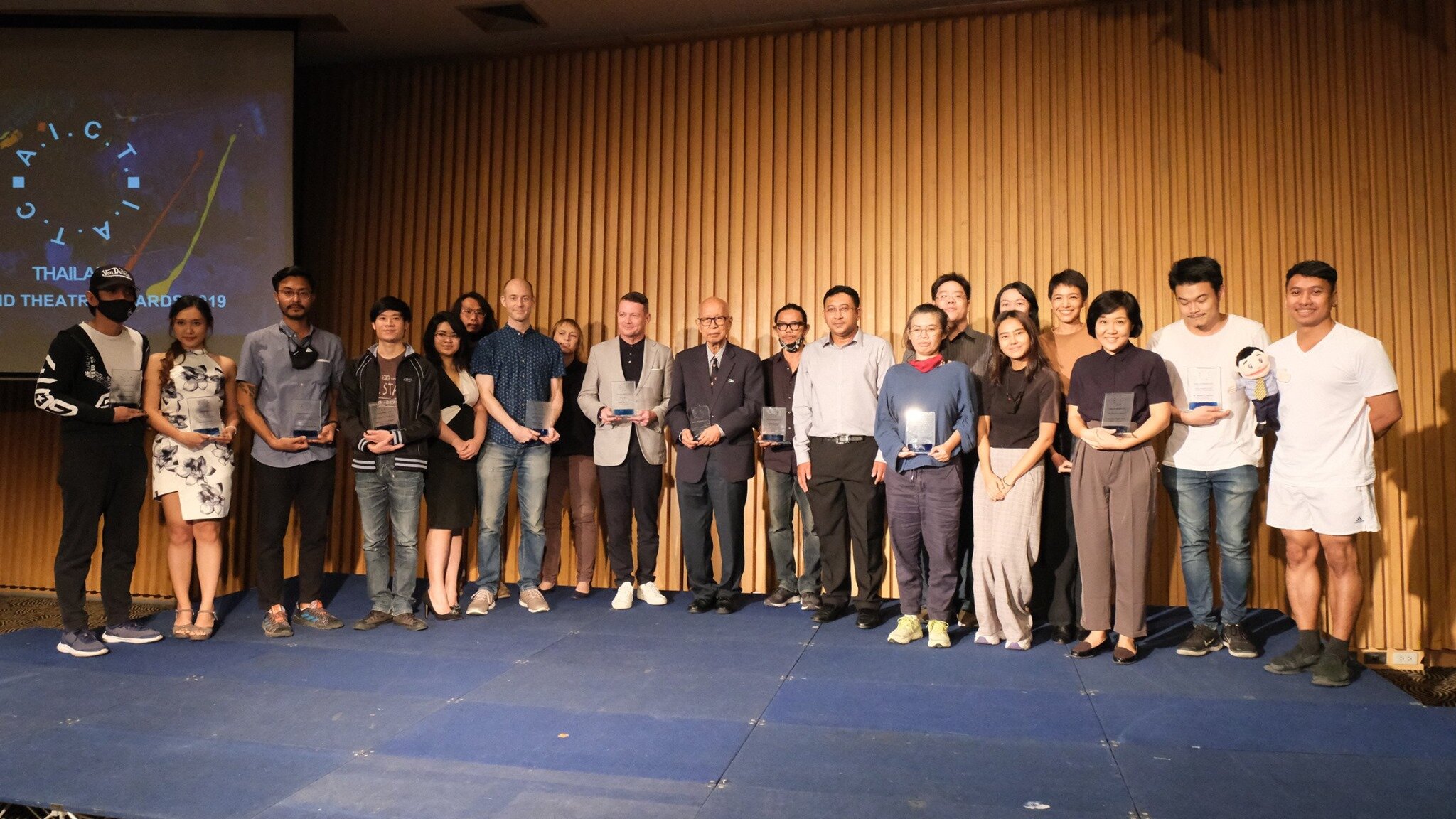 รายชื่อการแสดงและศิลปินทั้งหมดที่ได้รับรางวัลละครเวทีและนาฏศิลป์ร่วมสมัยของประเทศไทย IATC Thailand Dance and Theatre Awards ประจำปี 2562