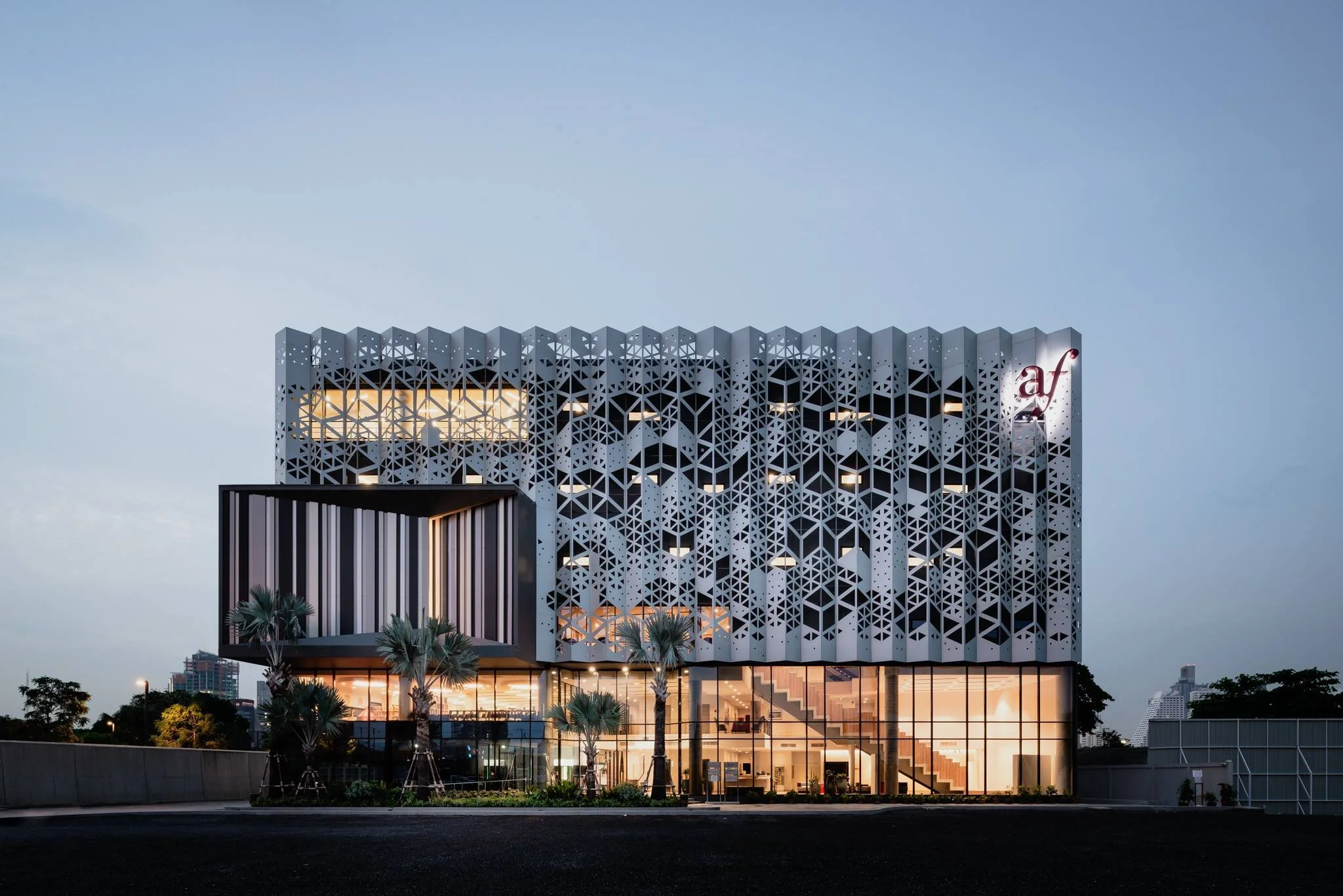 สมาคมฝรั่งเศส กรุงเทพฯ เปิดรับสมัครงานในตำแหน่ง หัวหน้าช่างฝ่ายเทคนิค