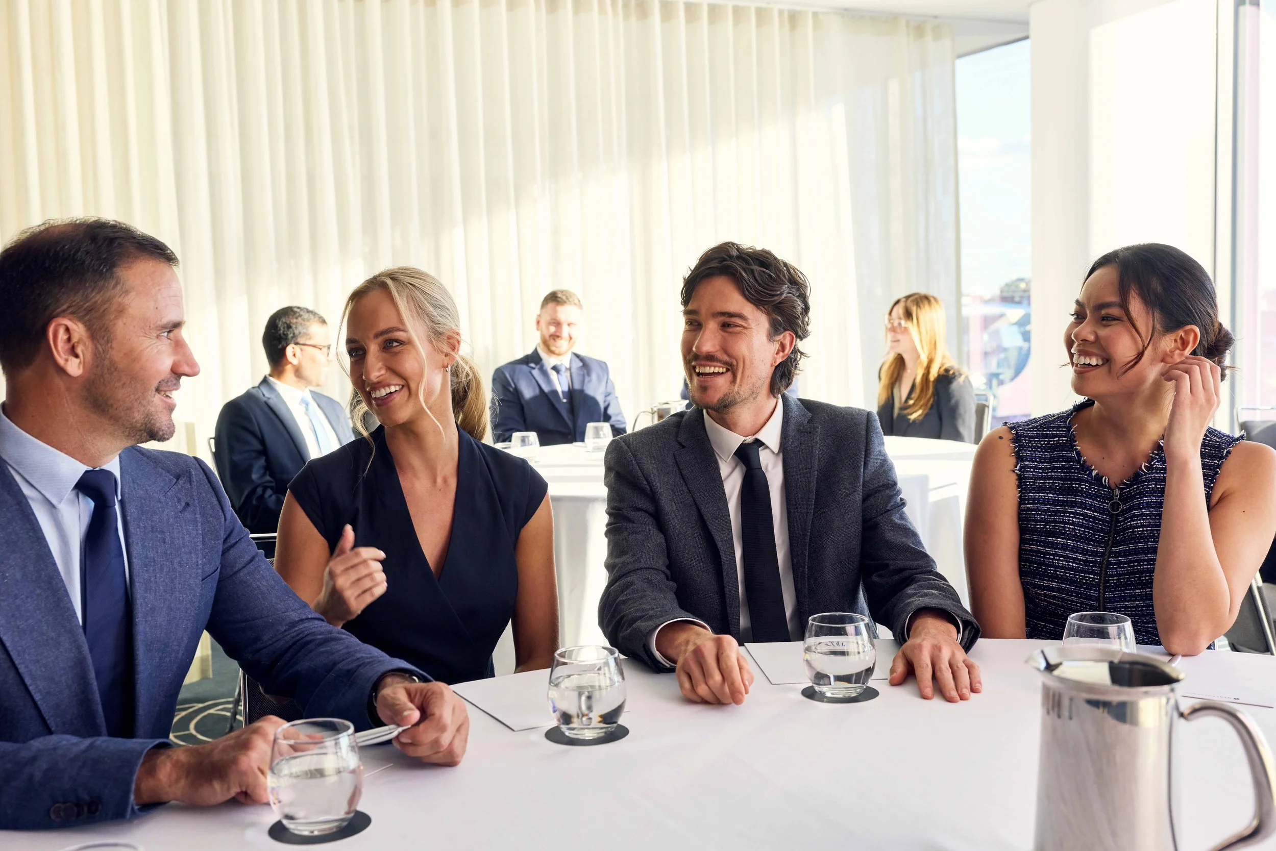 GLOBAL-P0250-Meeting-Round-Table-DiscussionLR.jpg