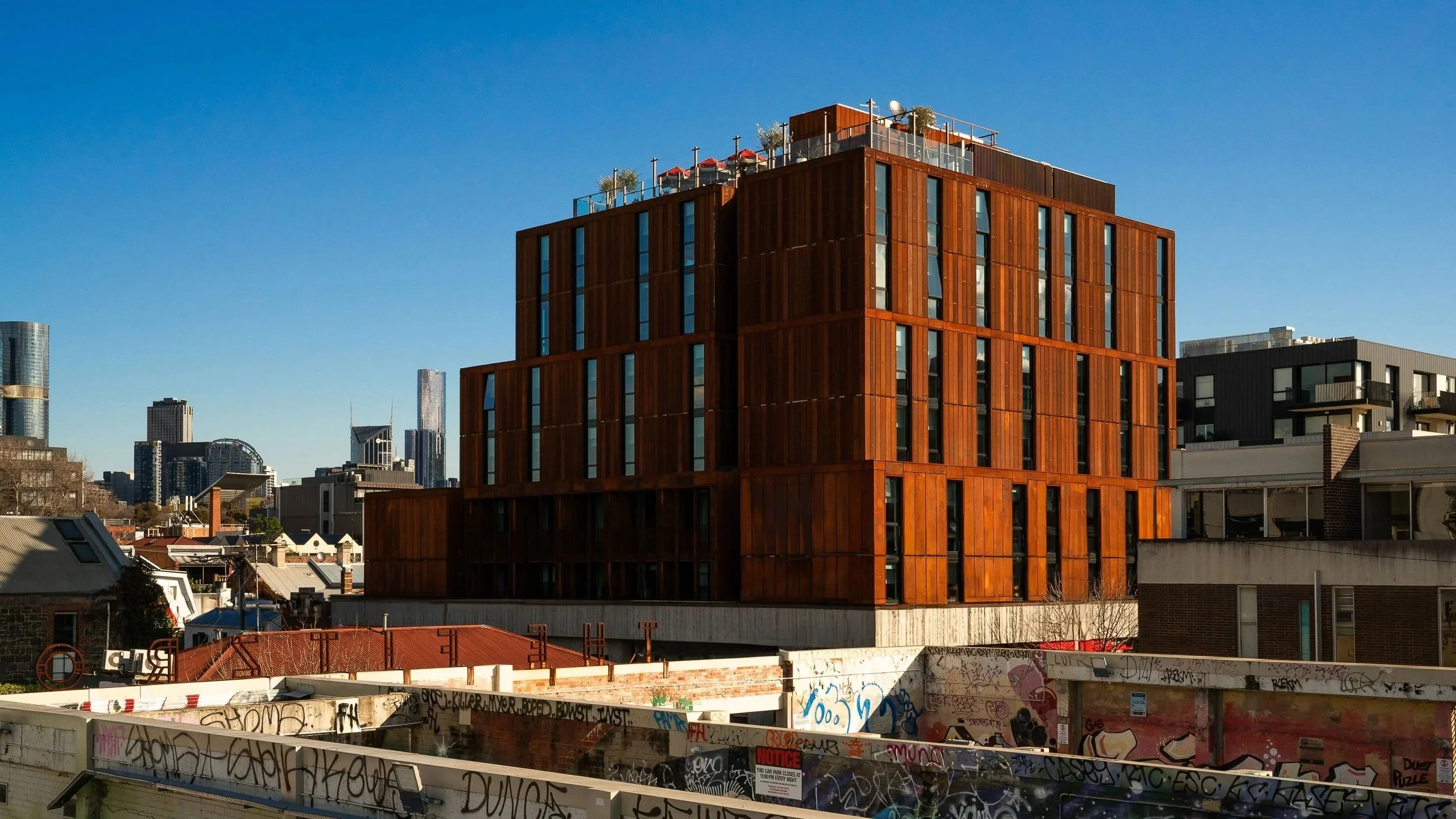 MELSX-P0002-Hotel-Exterior.jpg