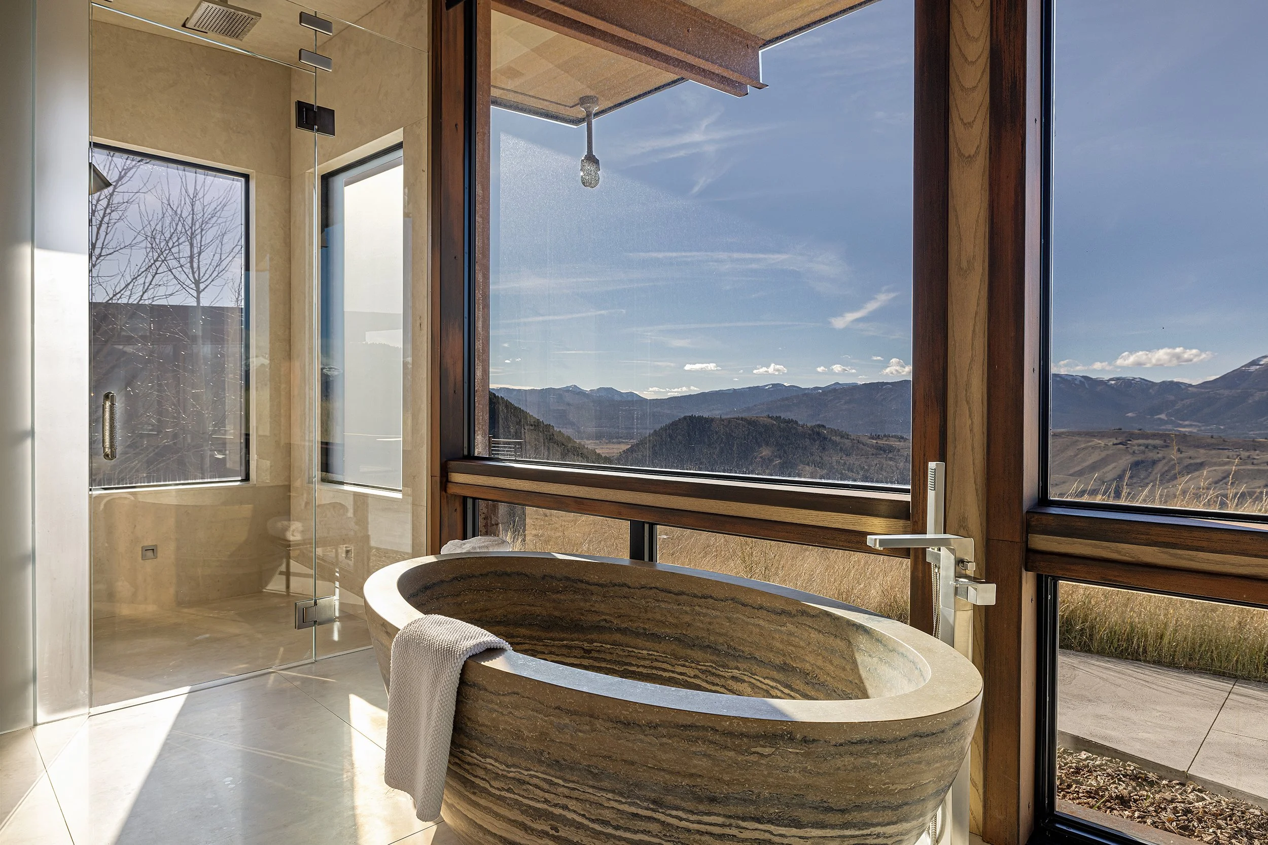 Ward_Blake_Architects_Ridge_52_Residence_Interior_Primary_Bathroom_Soaker_Tub_Rain_Shower.jpg