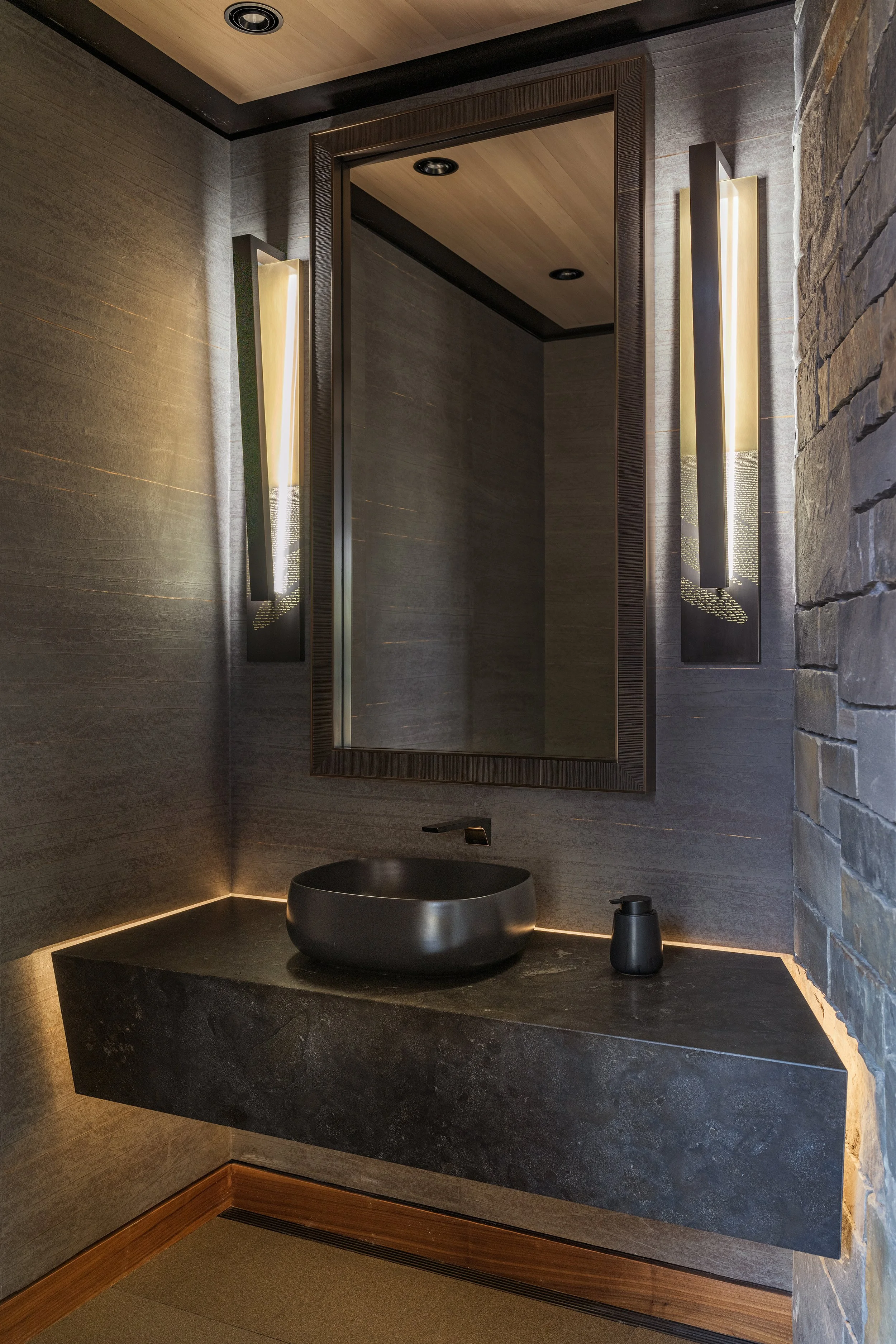 Ward_Blake_Architects_ChaChe_Resdience_Bathroom_Vanity_Detail.jpg