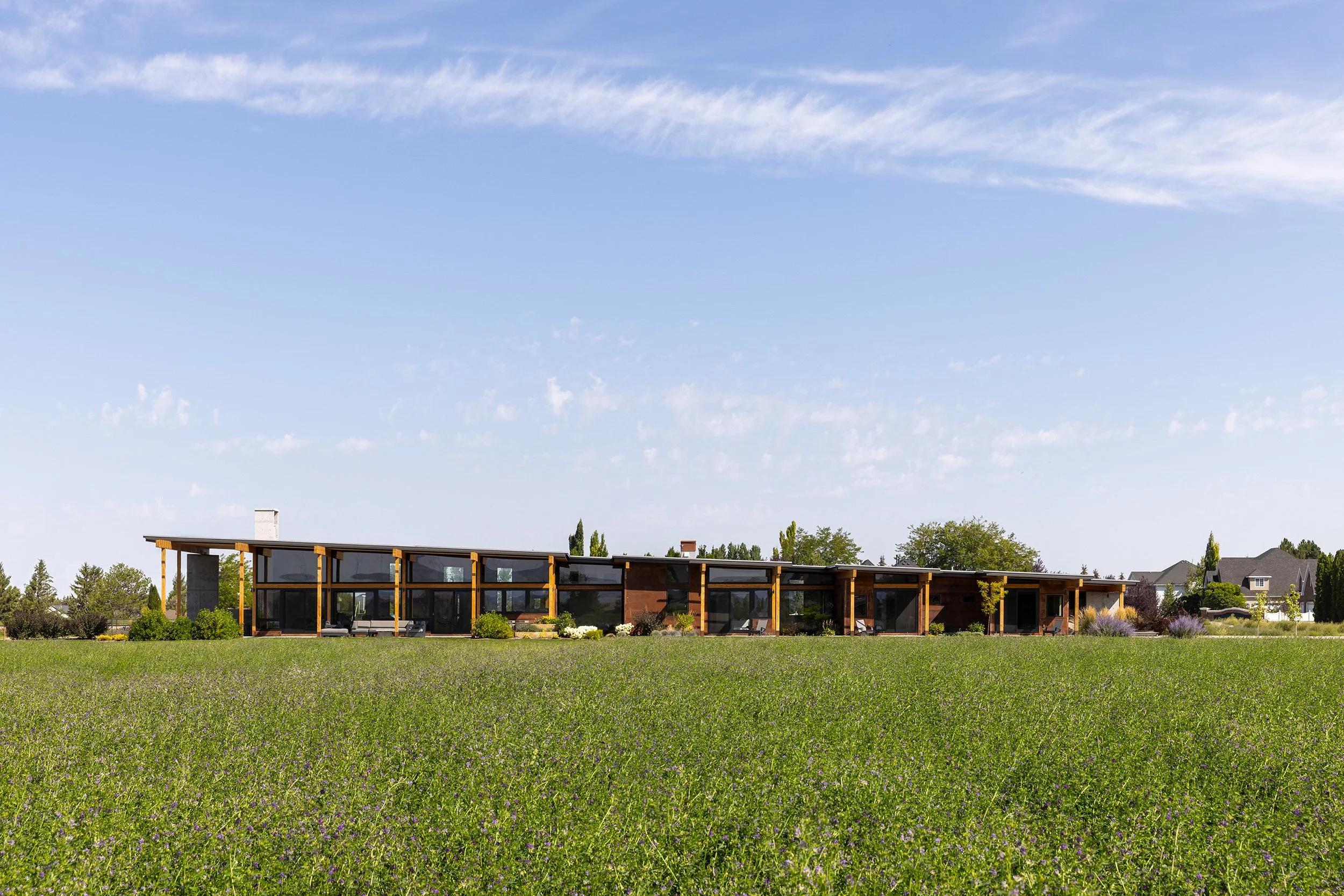 Ward_Blake_Architects_Hay_Shed_Residence_Exterior_Full_Elevation.jpg