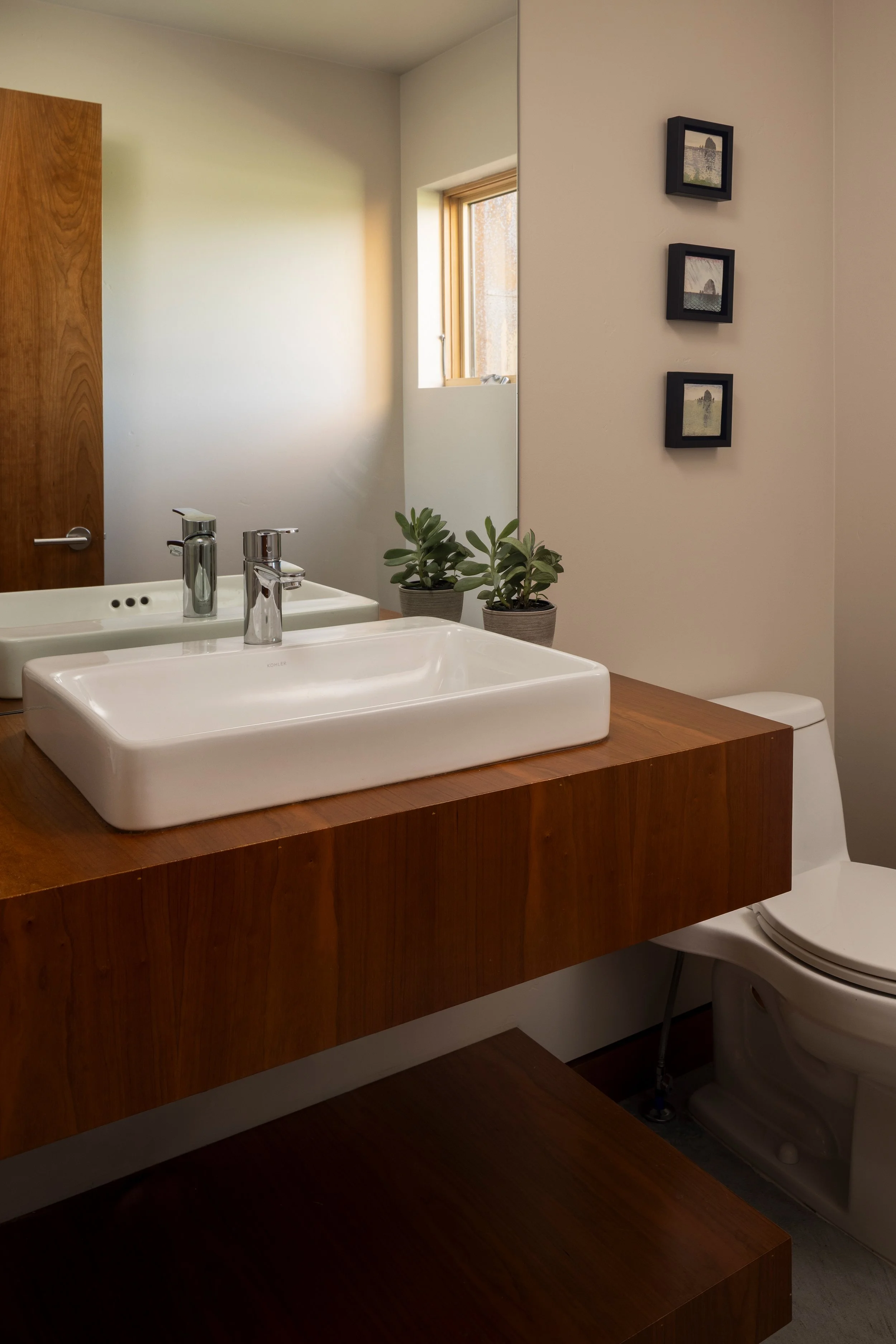 Ward_Blake_Architects_Hay_Shed_Residence_Interior_Bathroom_Vanity.jpg