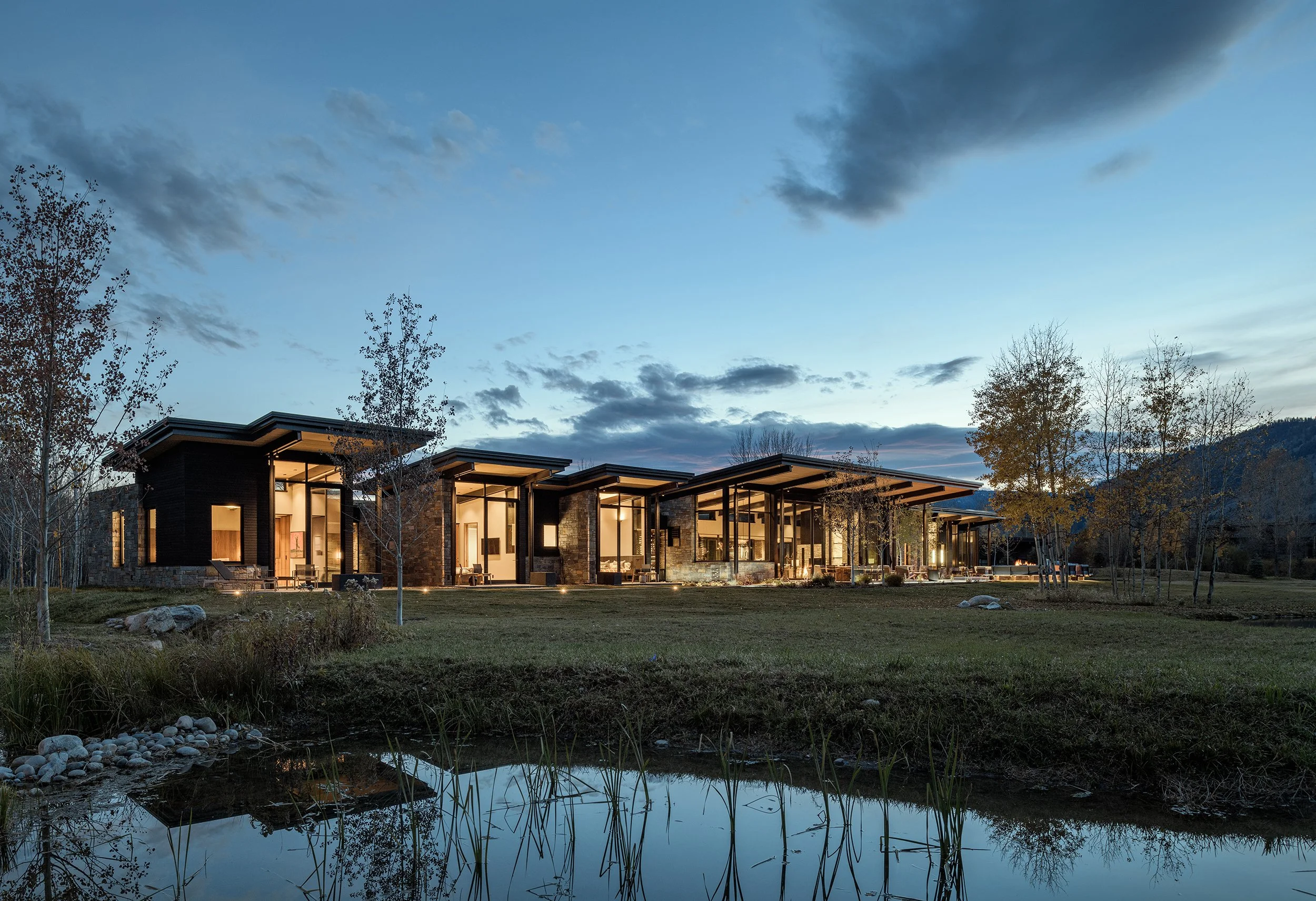 Ward_Blake_Architects_ChaChe_Resdience_Exterior_Dusk_Front_Elevation.jpg