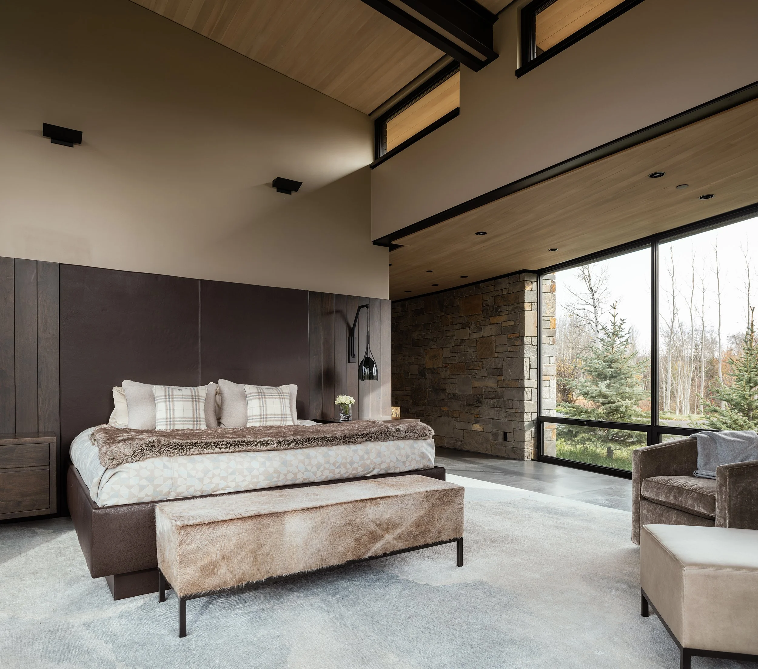 Ward_Blake_Architects_ChaChe_Resdience_Primary_Bedroom_View_Stone_Concrete_Mountain_Views.jpg