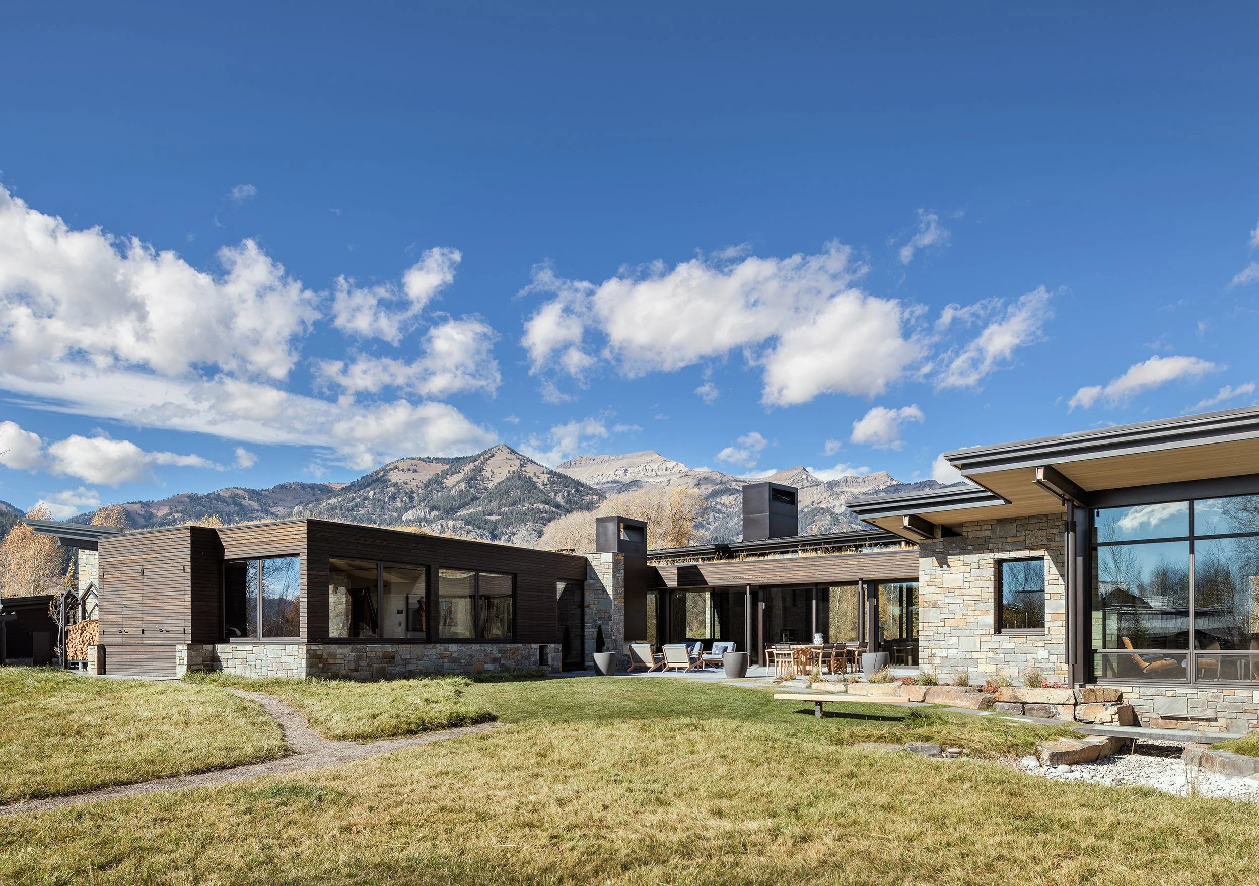 Ward_Blake_Architects_ChaChe_Residence_Exterior_Back_of_Garage_Patio_Mountain_Views_Sho_Sugi_Ban_Siding.jpg
