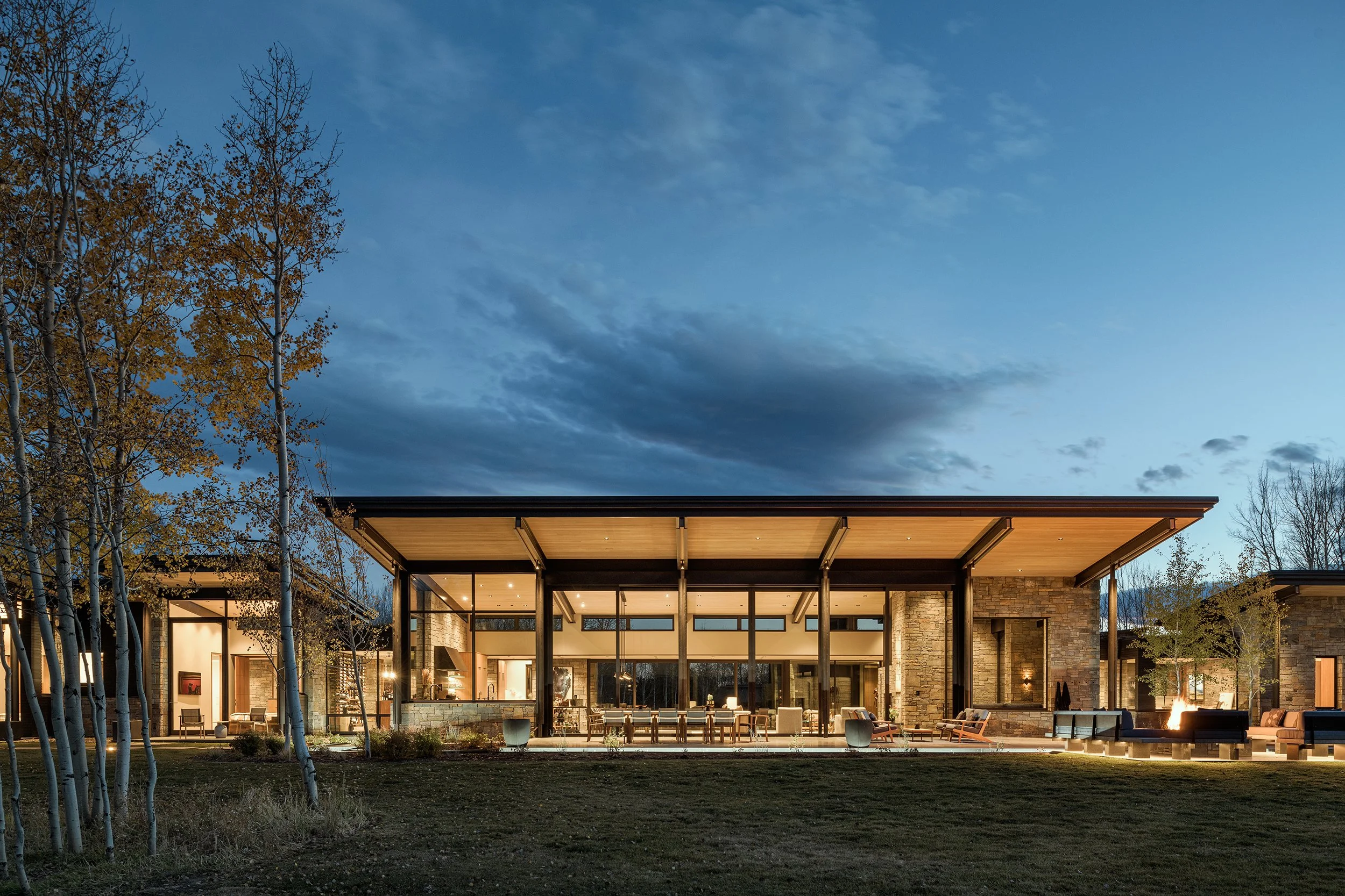 Ward_Blake_Architects_ChaChe_Residence_Exterior_Patio_View_Dusk_Mountain_Views.jpg