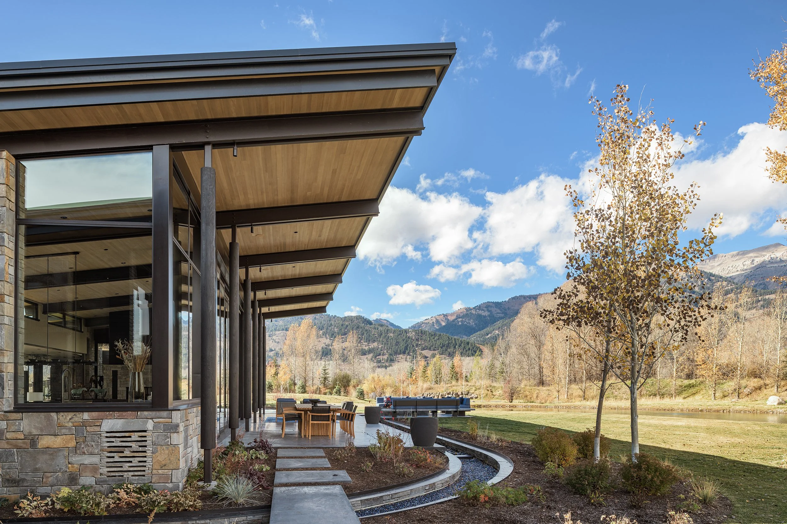 Ward_Blake_Architects_ChaChe_Residence_Exterior_Patio_View_Landscaping_Detail_Mountain_Views_Sho_Sugi_Ban_Siding.jpg