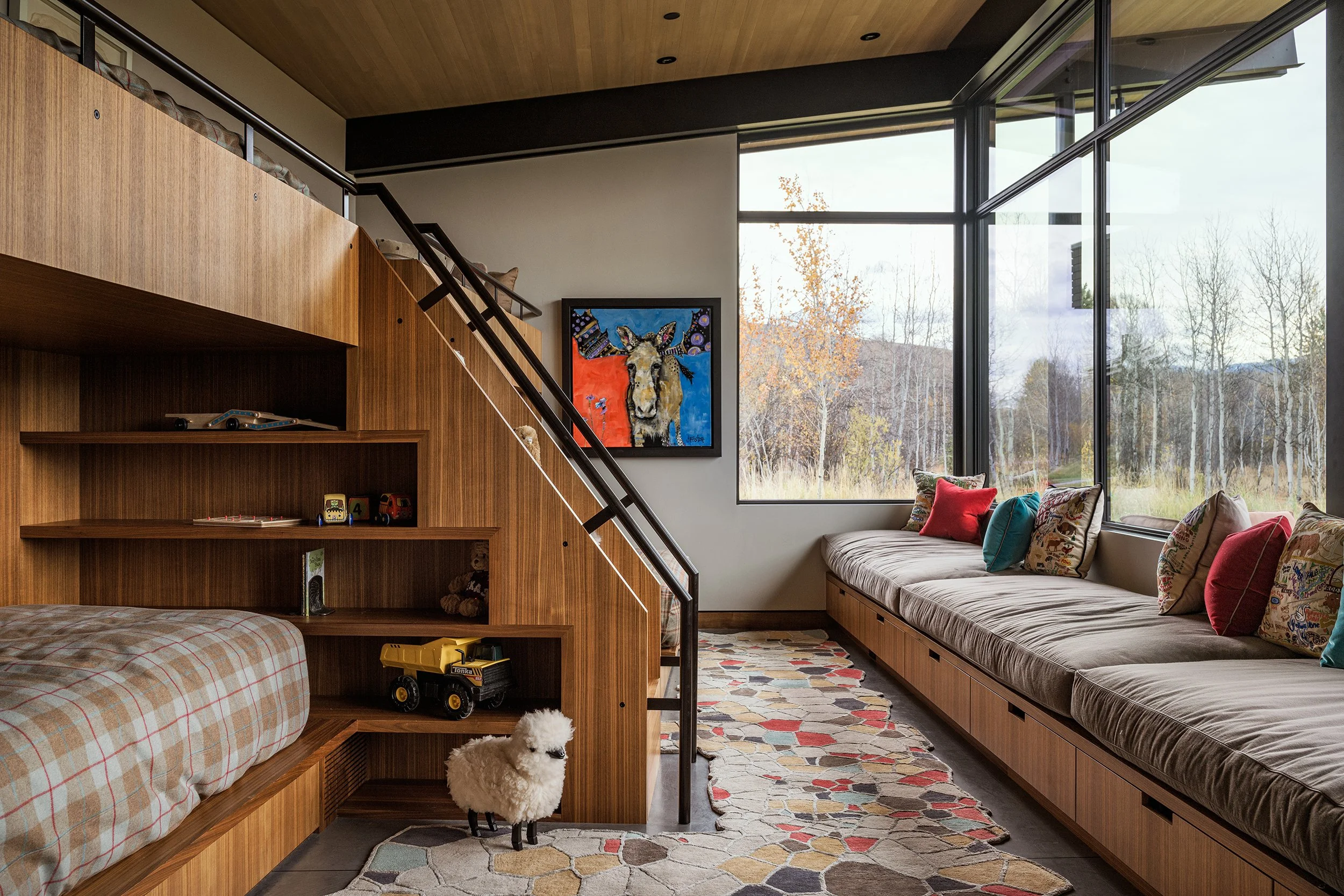 Ward_Blake_Architects_ChaChe_Residence_Interior_Bunk_Room_Mountain_Views.jpg