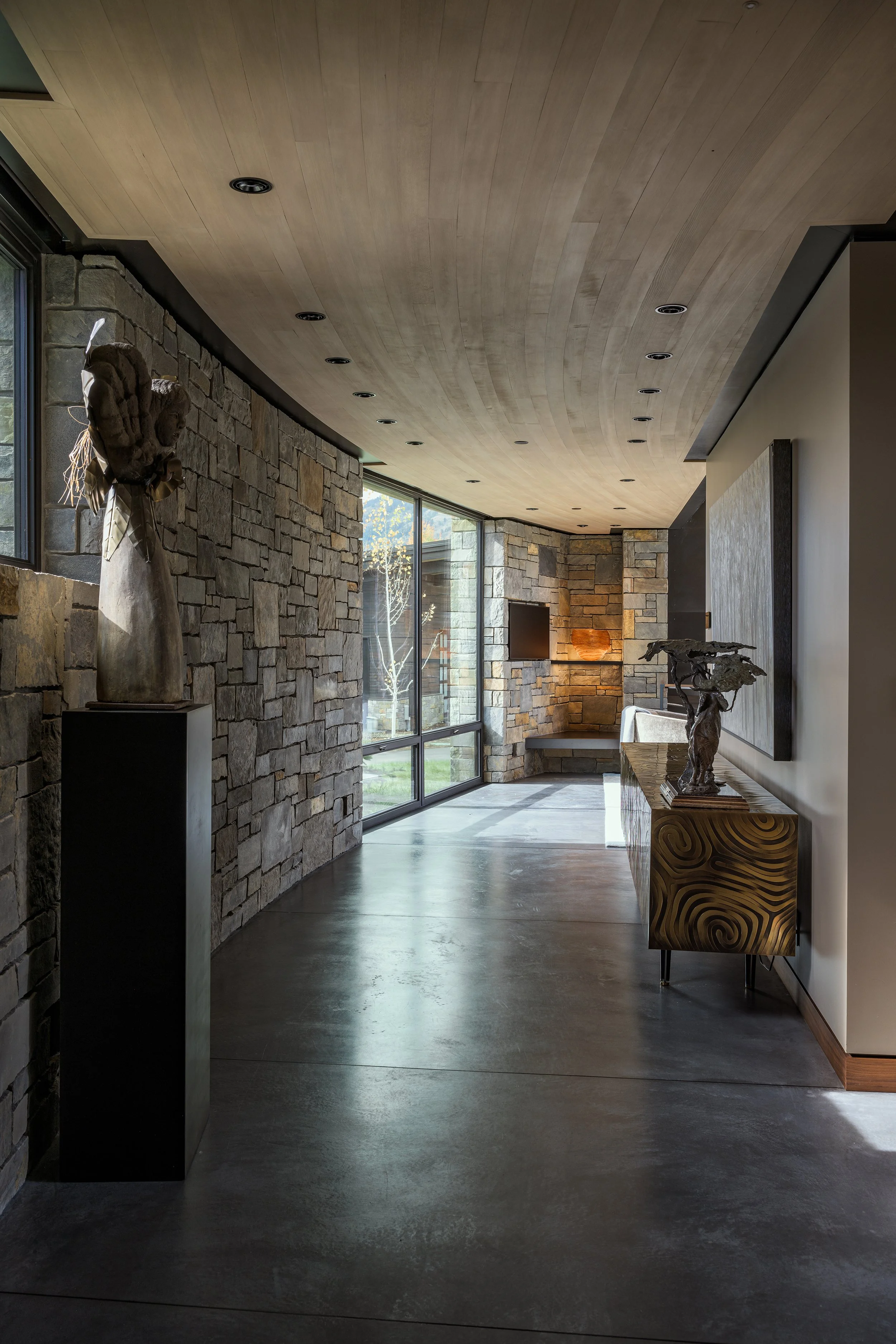 Ward_Blake_Architects_ChaChe_Residence_Interior_Hallway_Detail_Stone_Concrete_Detail.jpg