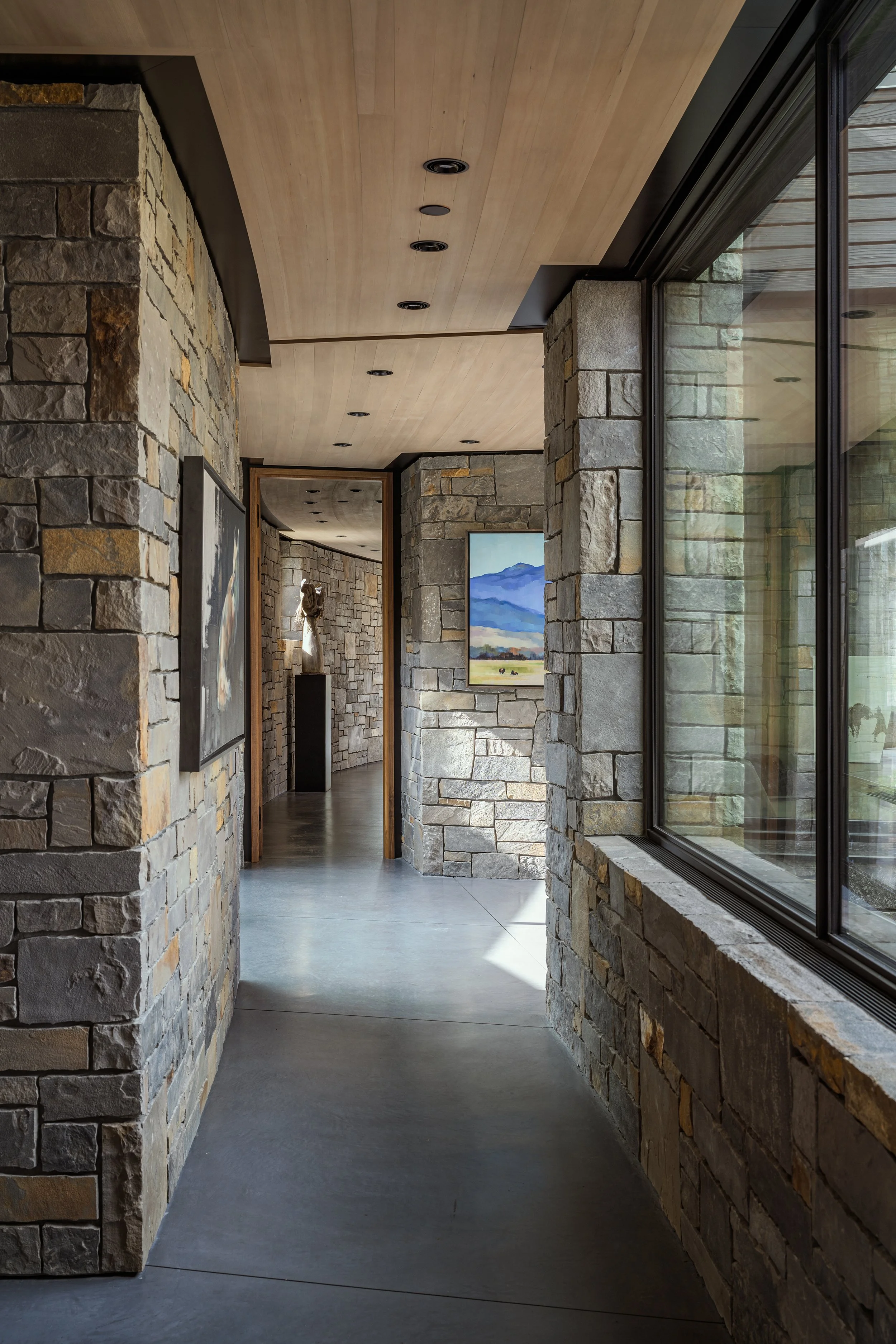 Ward_Blake_Architects_ChaChe_Residence_Interior_Hallway_View_Stone_Concrete_Wood_Detail.jpg
