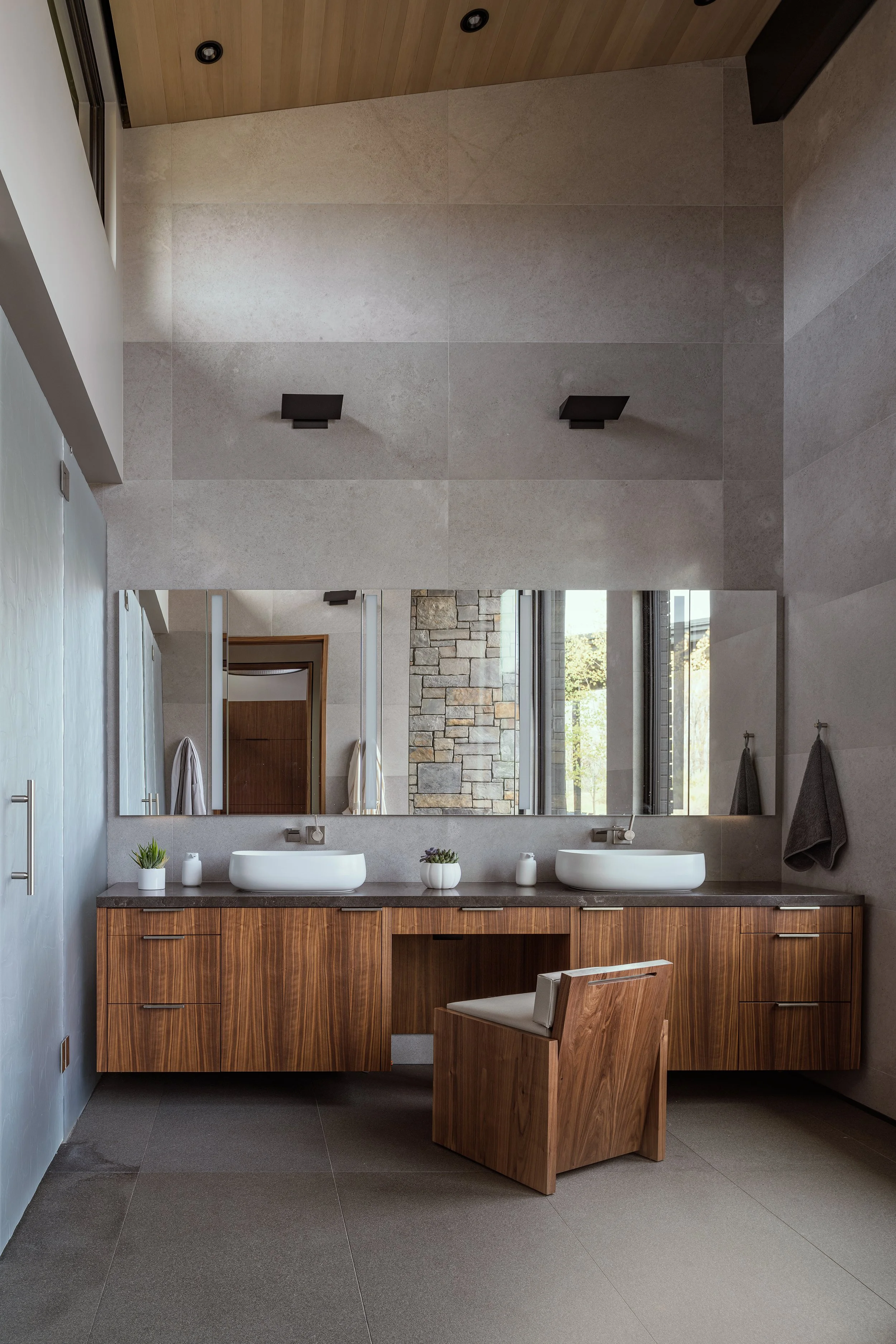 Ward_Blake_Architects_ChaChe_Residence_Interior_Primary_Bathroom_Vanity_Stone_Concrete_Detail.jpg