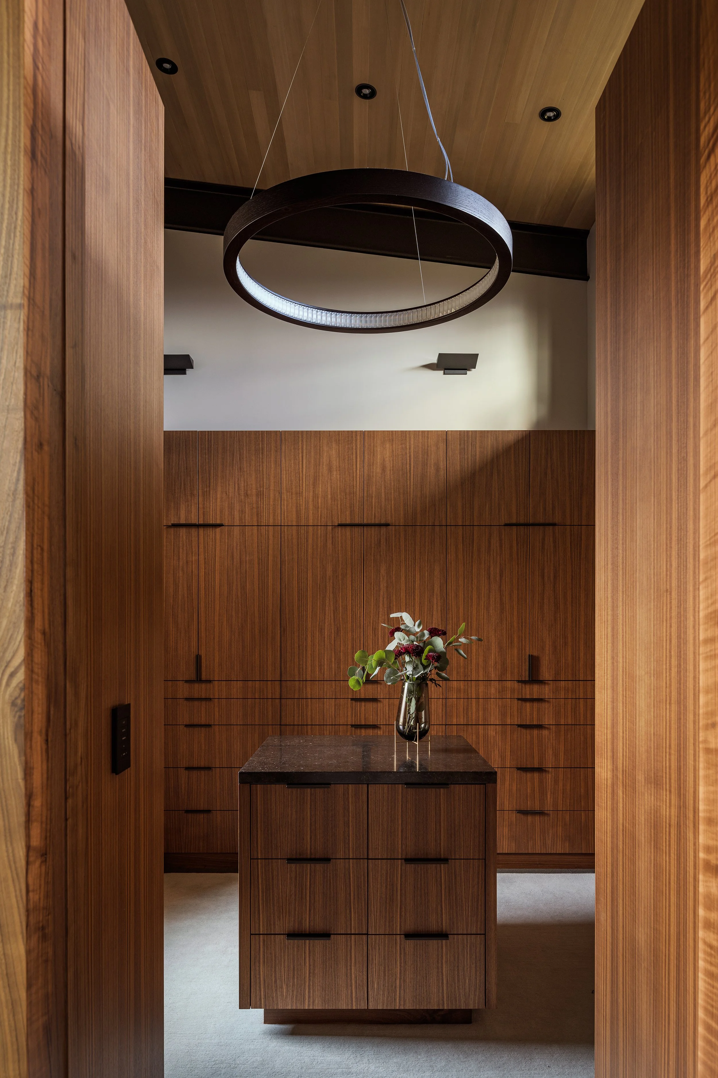 Ward_Blake_Architects_ChaChe_Residence_Interior_Primary_Closet_Cabinet_Detail_Lighting.jpg
