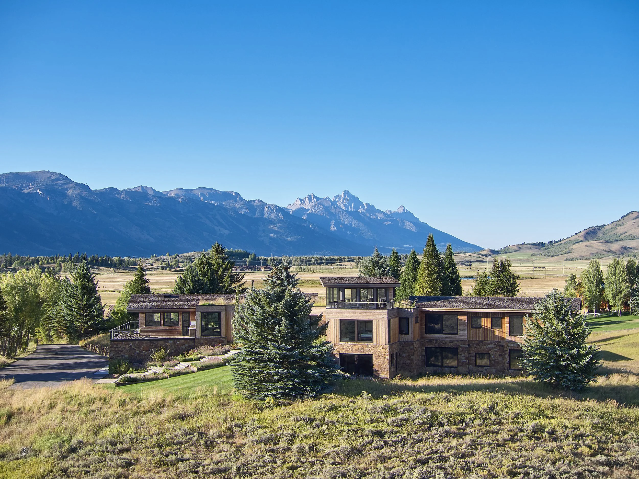 Ward_Blake_Architects_Skyline_Ranch_Exterior_Ariel_View_Mountains_2.jpg