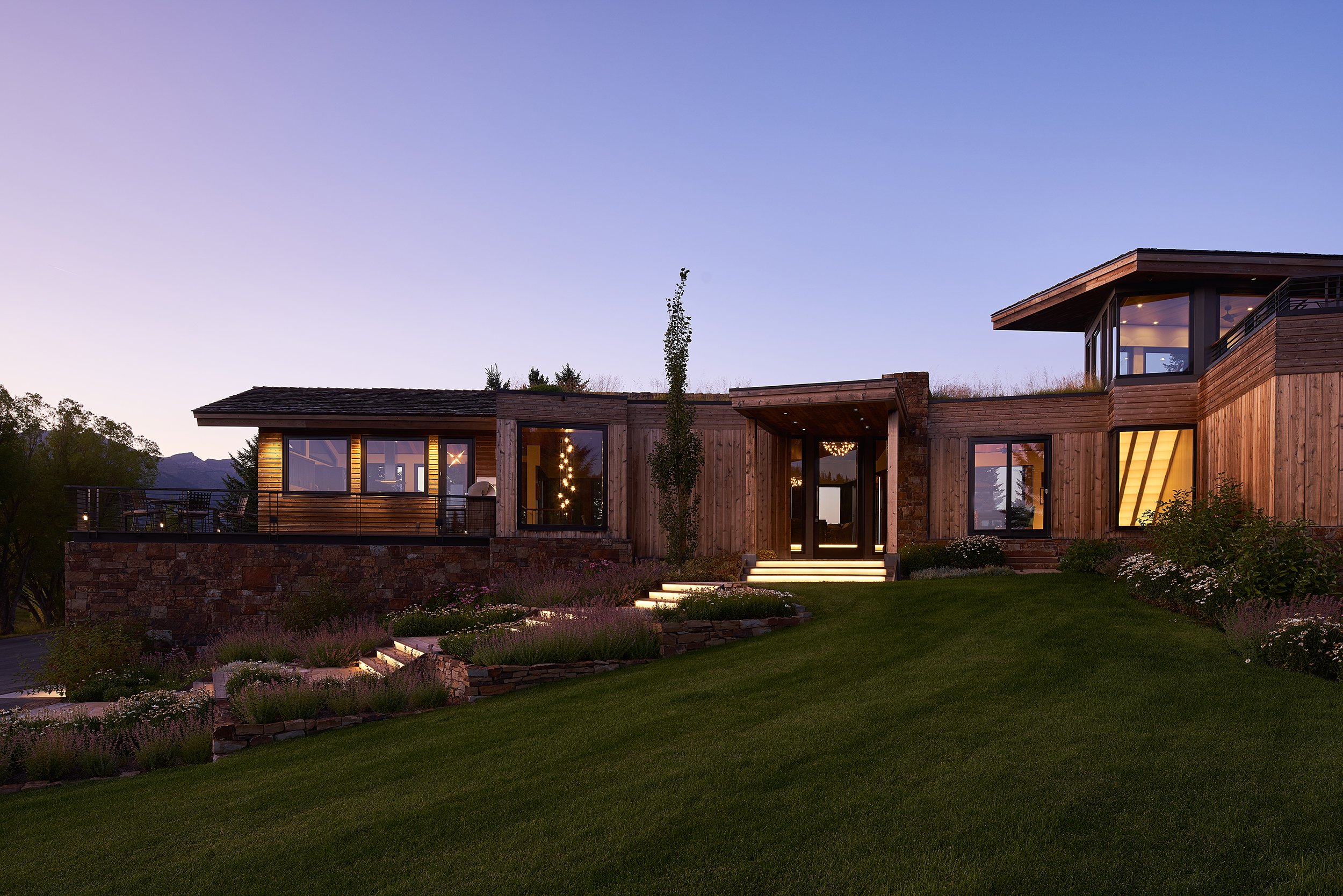 Ward_Blake_Architects_Skyline_Ranch_Exterior_Dusk_Front_Entry.jpg