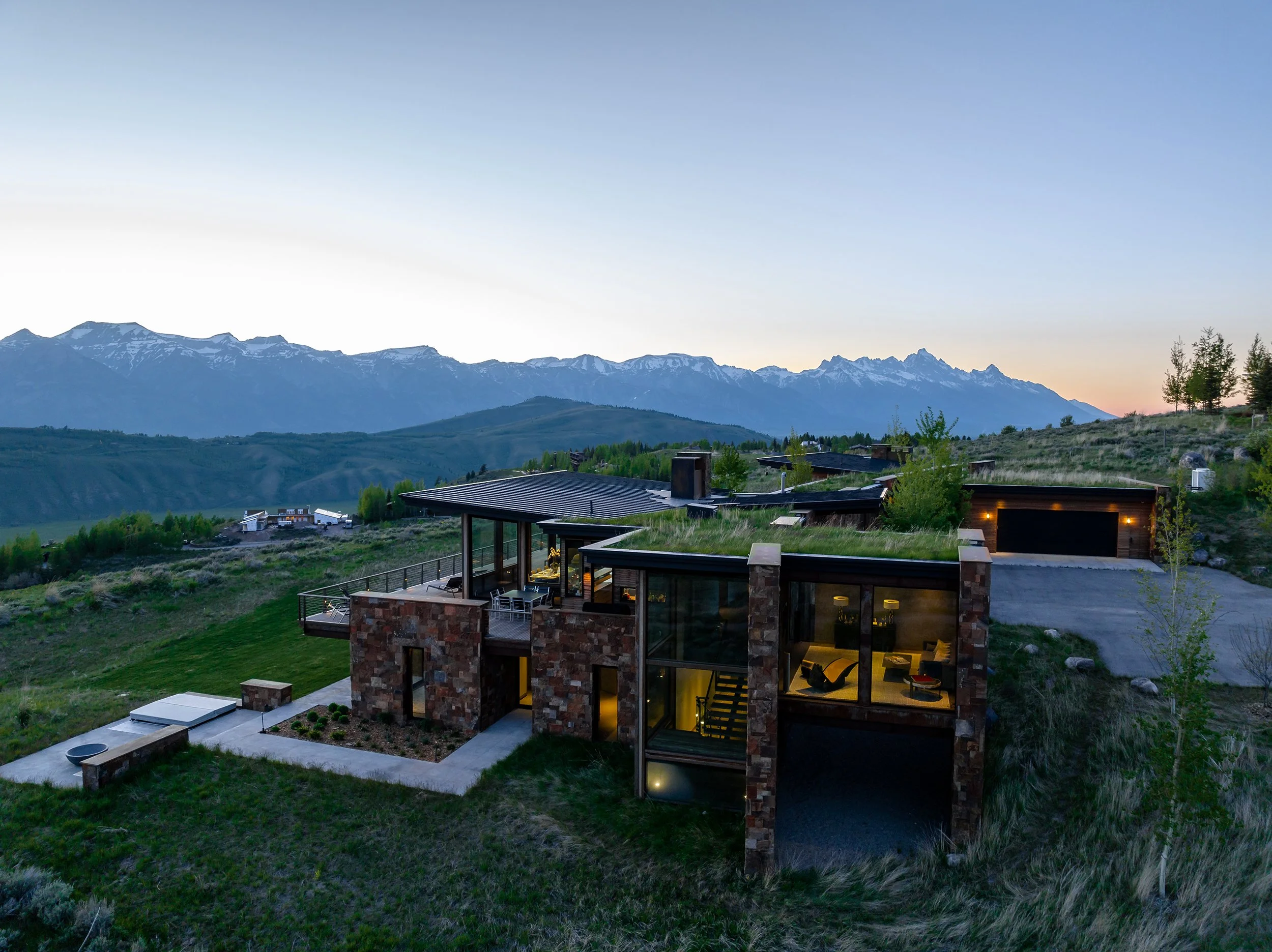 Ward_Blake_Architects_Ridge_52_Residence_Exterior_Rear_Elevation.jpg