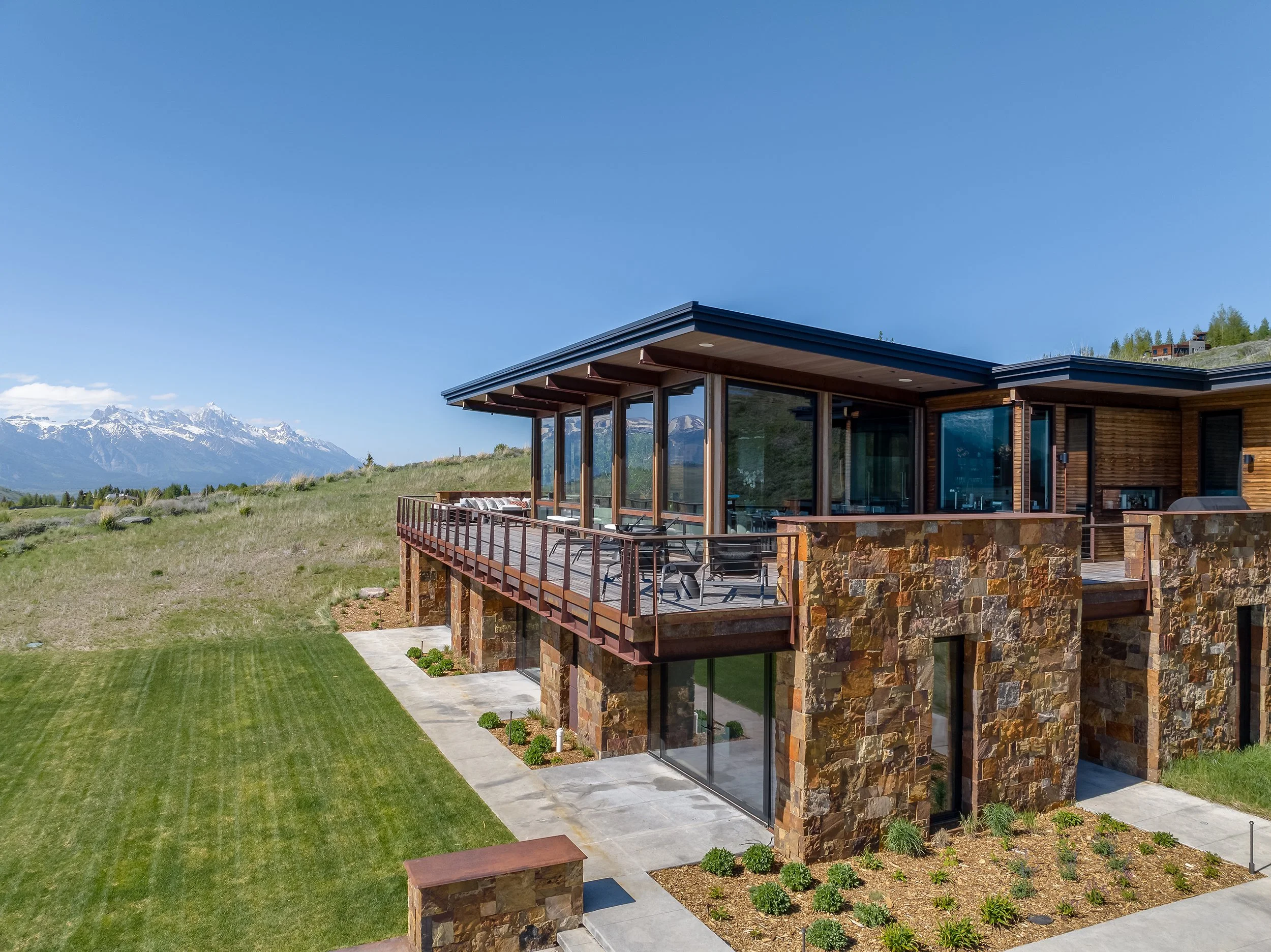 Ward_Blake_Architects_Ridge_52_Residence_Exterior_Rock_Detail.jpg