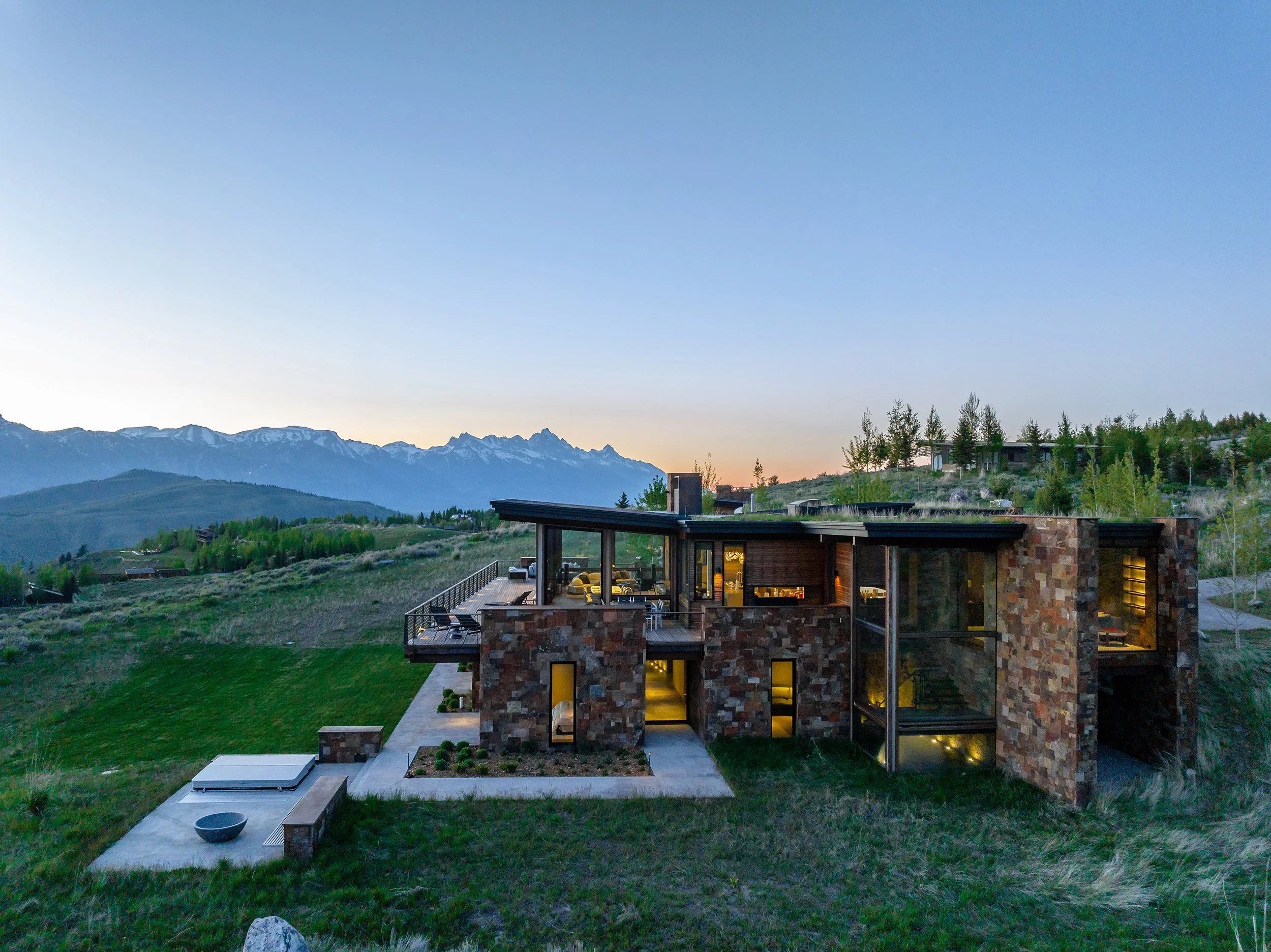 Ward_Blake_Architects_Ridge_52_Residence_Exterior_Sunset_View.jpg