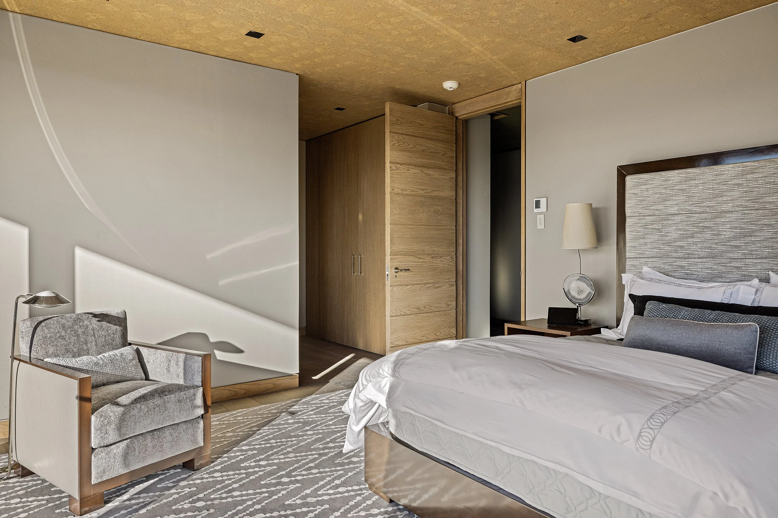 Ward_Blake_Architects_Ridge_52_Residence_Interior_Guest_Room.jpg