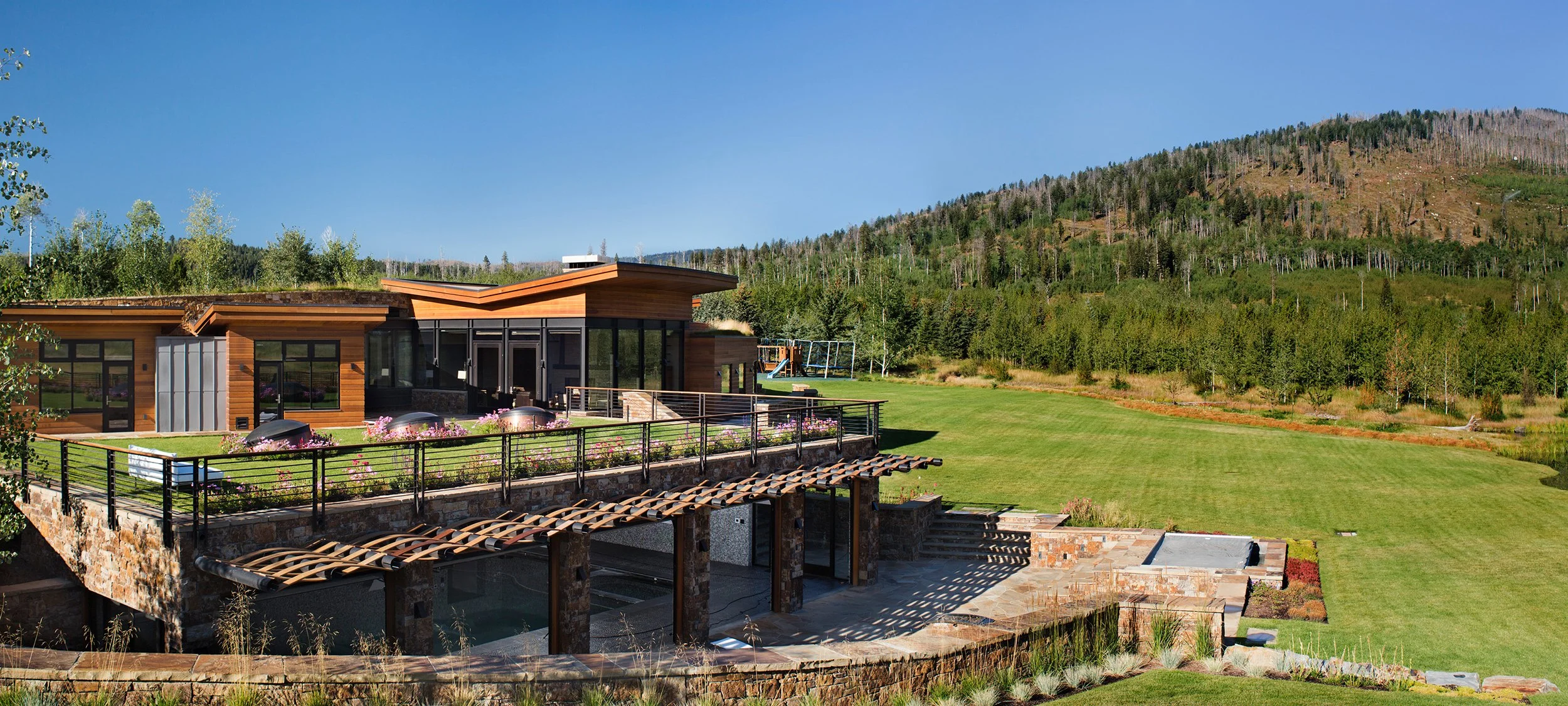 Green_Knoll_Residence_Luxury_Custom_Modern_Homes_Oustide_Terrace_View.jpg