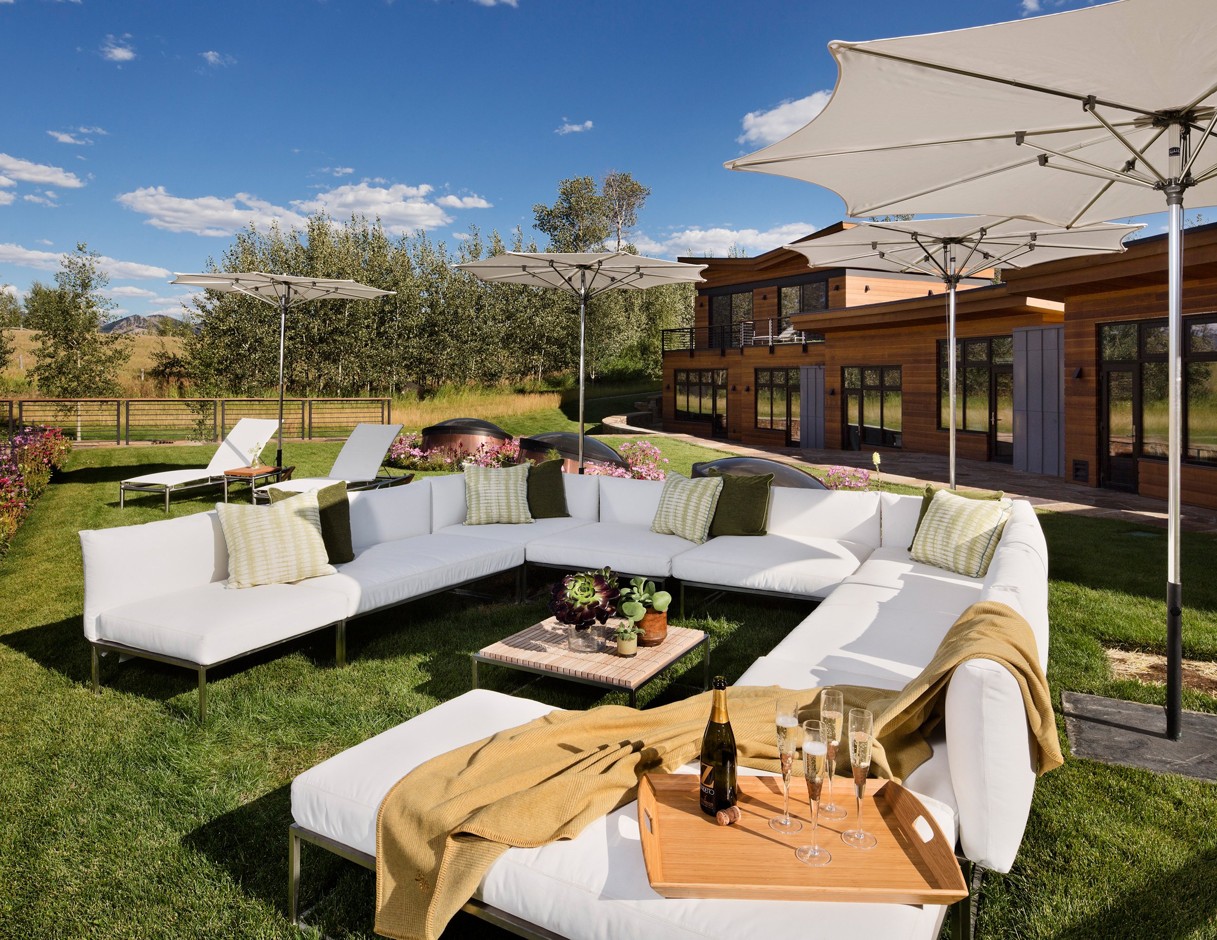 Green_Knoll_Residence_Luxury_Custom_Modern_Homes_Outside_Terrace.jpg