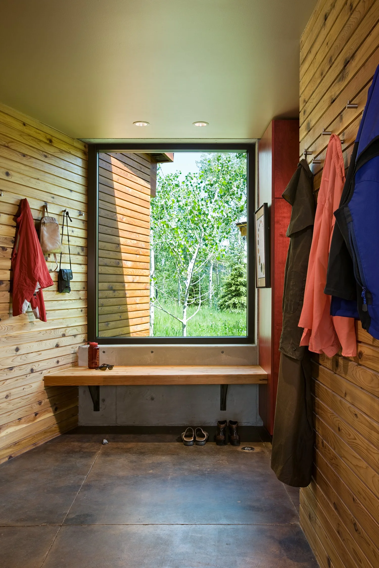 Ward_Blake_Architects_Landes_Residence_Front_Mudroom.jpg