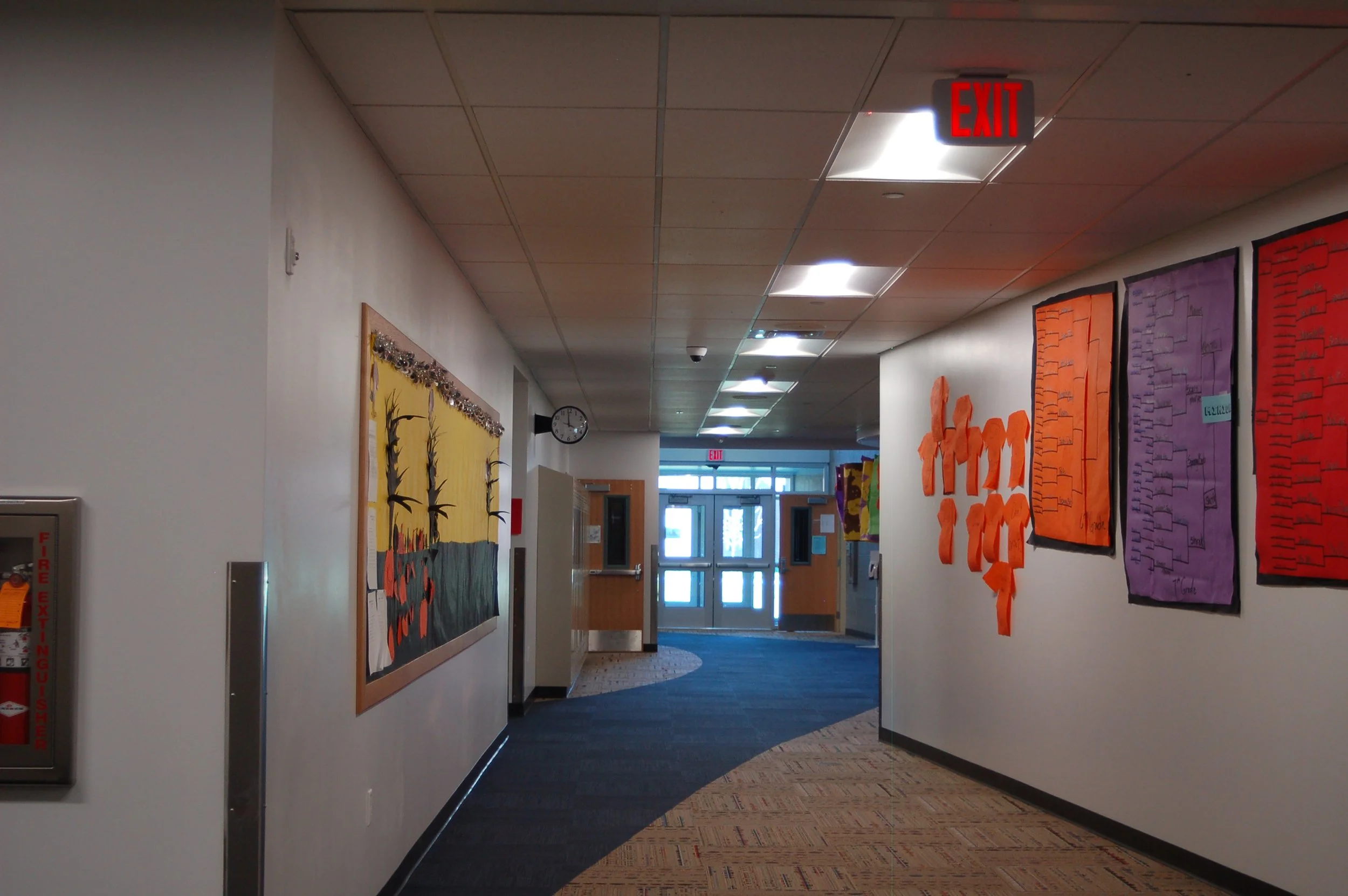 Ward_Blake_Architects_Fort_Washakie_K-8_Interior_Hallway.jpg