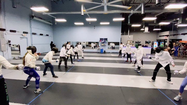&ldquo;You have to have the fighting spirit. You have to force moves and take chances.&rdquo; -Bobby Fischer ♟🤺⚔️ As we look out at our epee class last night we couldn&rsquo;t help but notice an uncanny resemblance of our fencers en garde to a battl