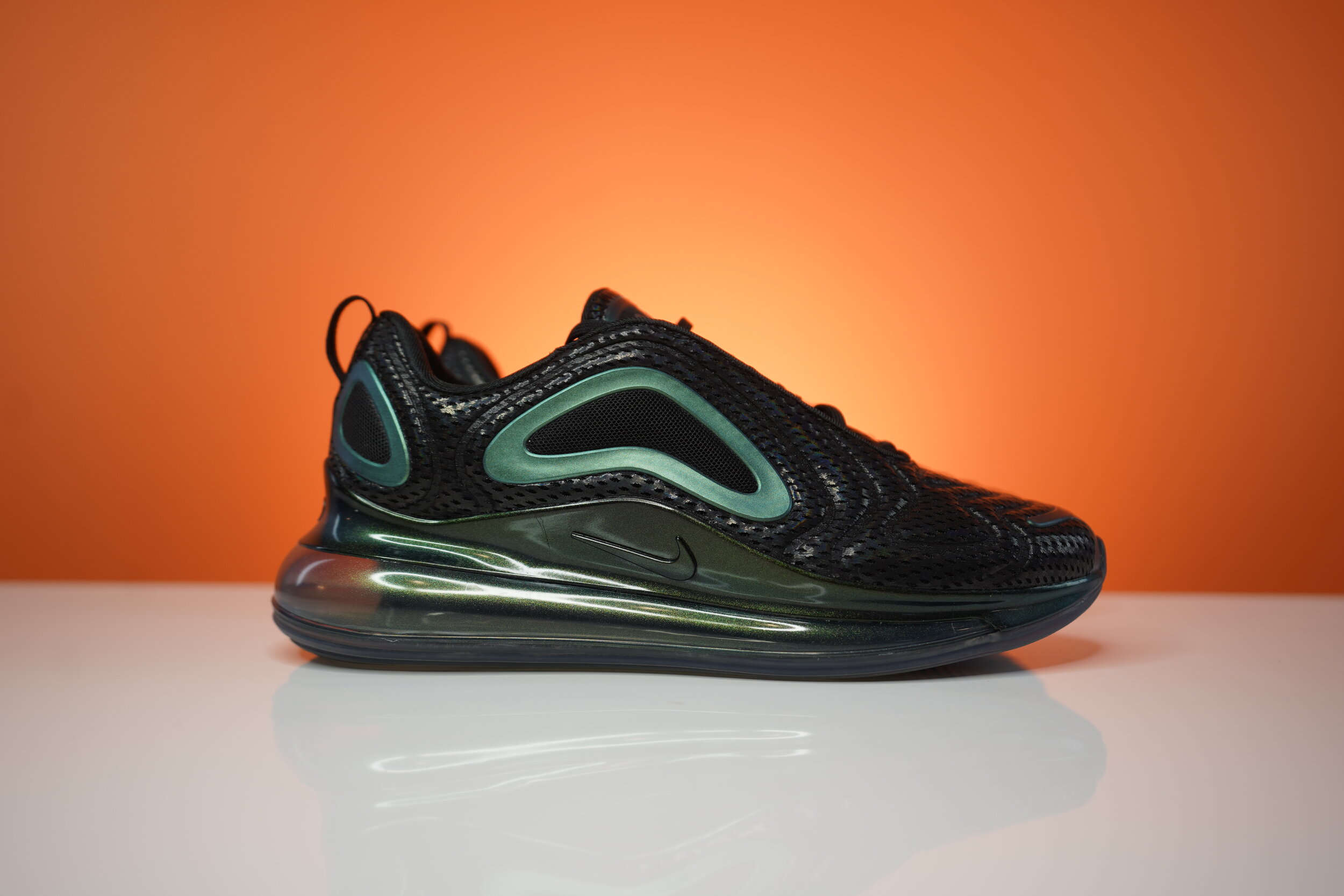 air max 720 throwback future iridescent