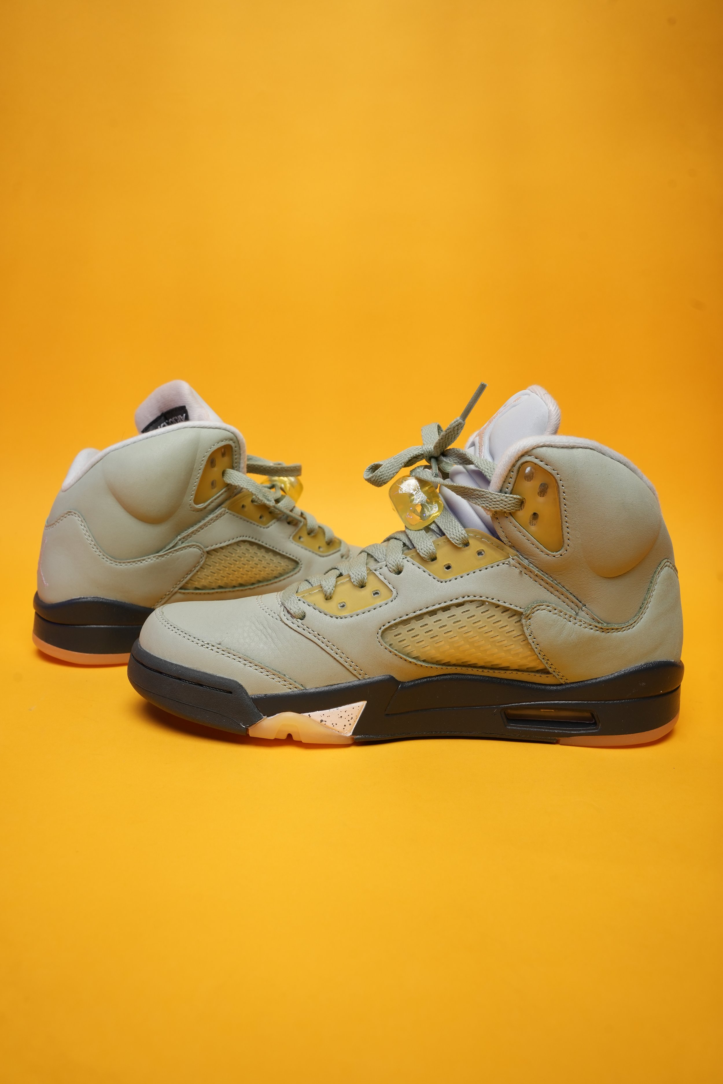 witness 2 shoes
