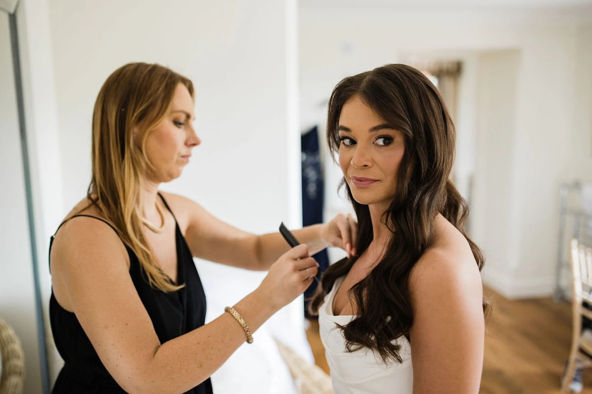 Timeless- authentic-wedding-photography-luxuryfeel-theoldhallely33.jpg