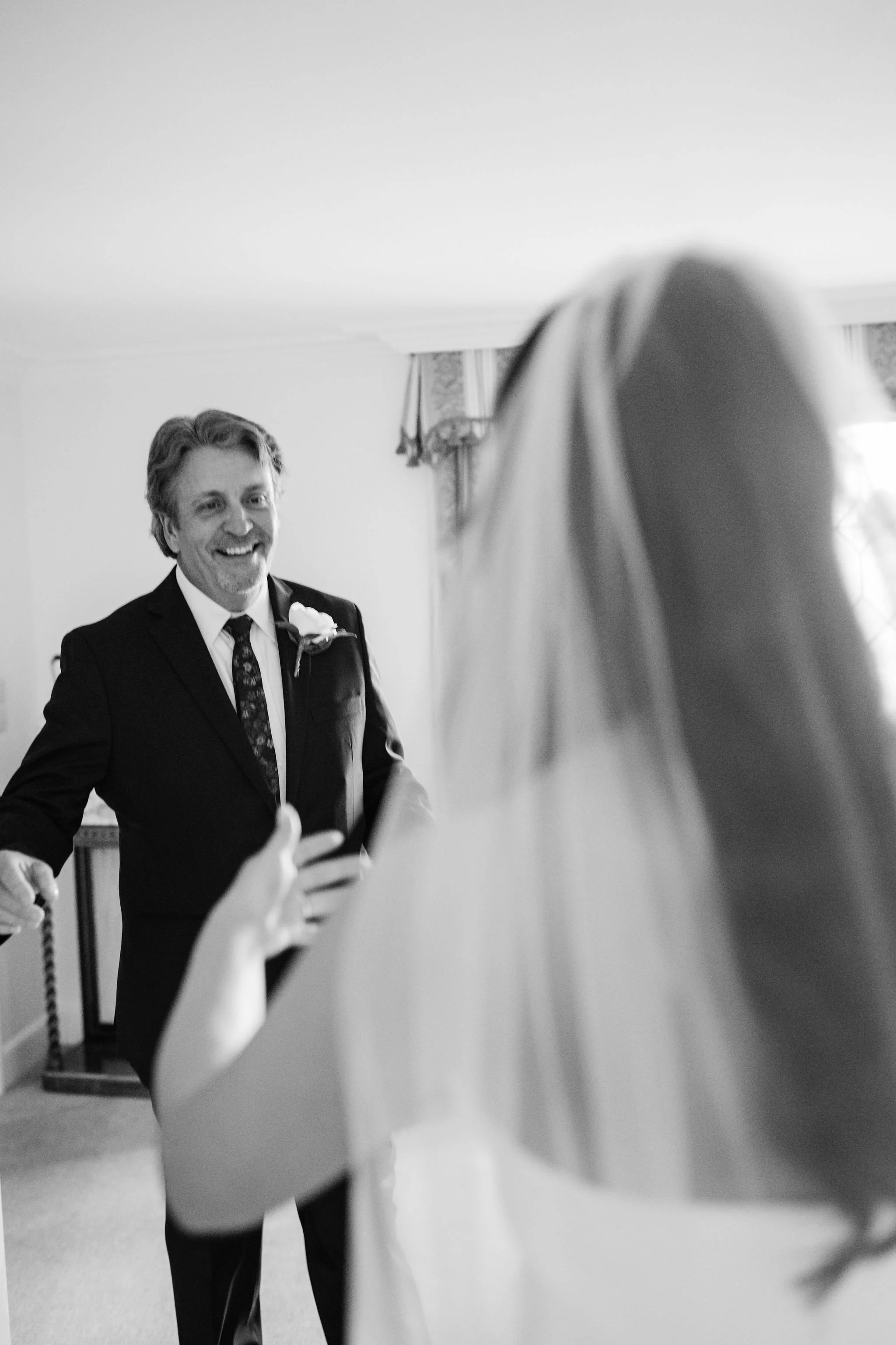 Timeless- authentic-wedding-photography-luxuryfeel-theoldhallely41.jpg