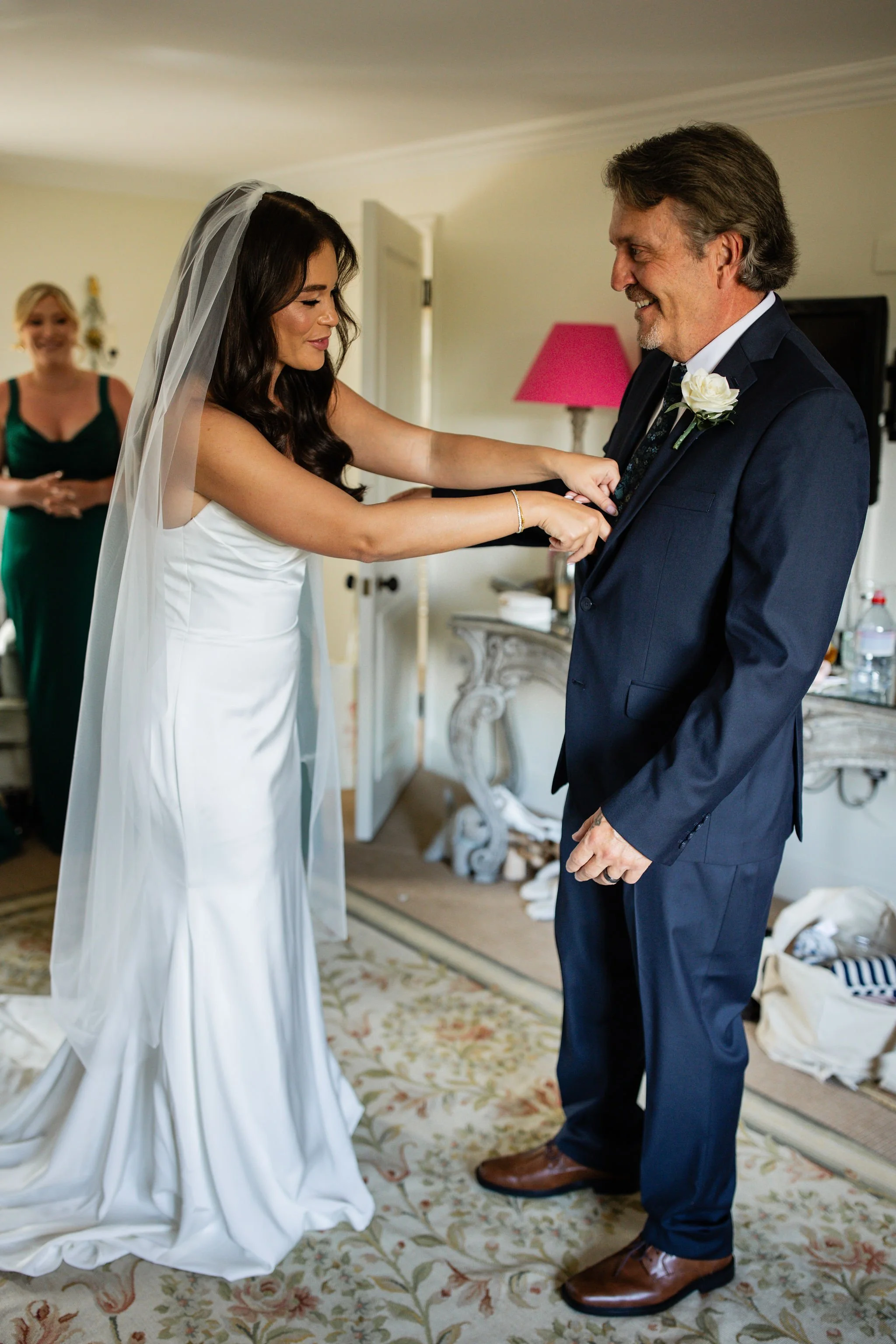 Timeless- authentic-wedding-photography-luxuryfeel-theoldhallely43.jpg