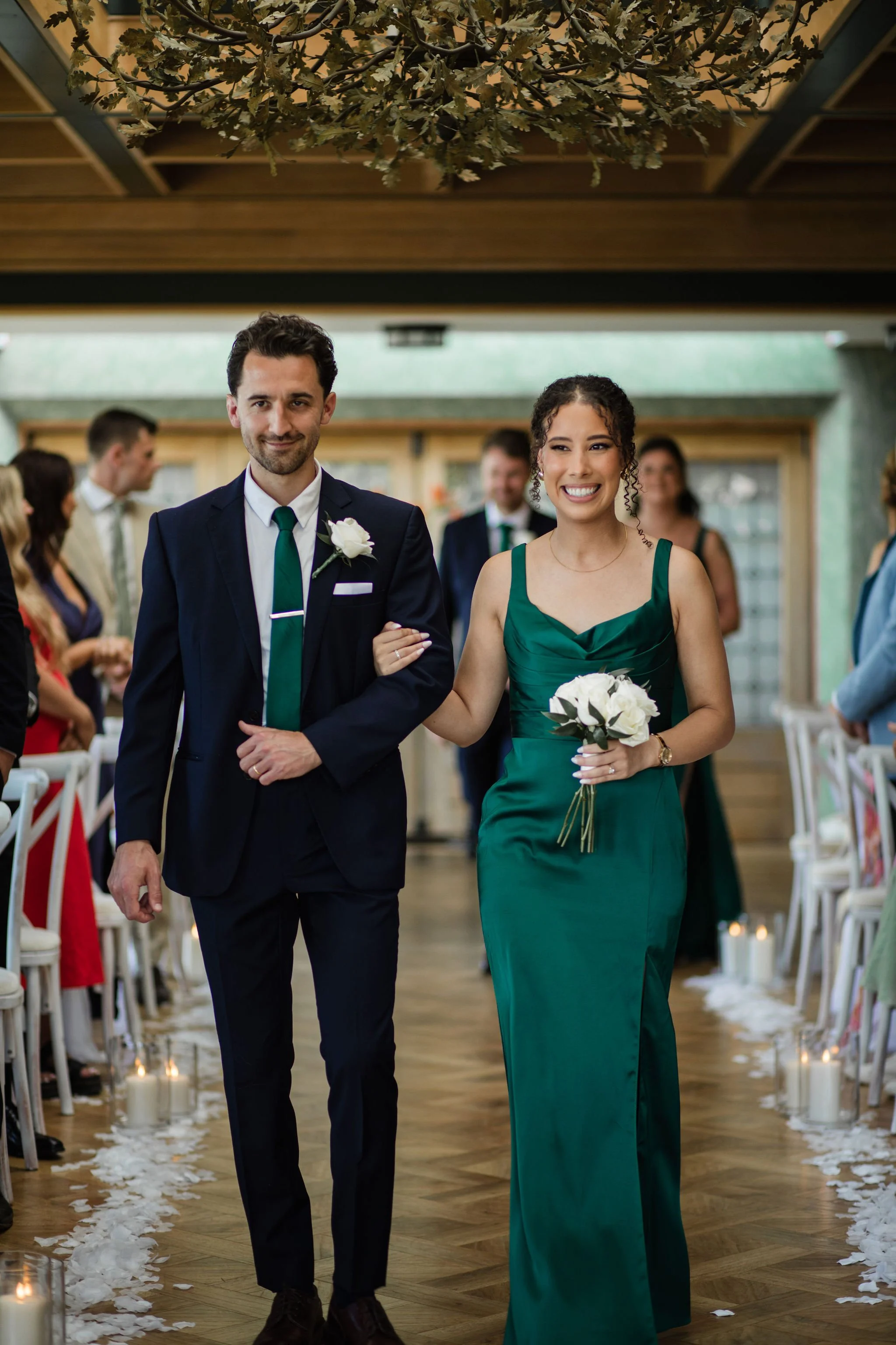 Timeless- authentic-wedding-photography-luxuryfeel-theoldhallely47.jpg