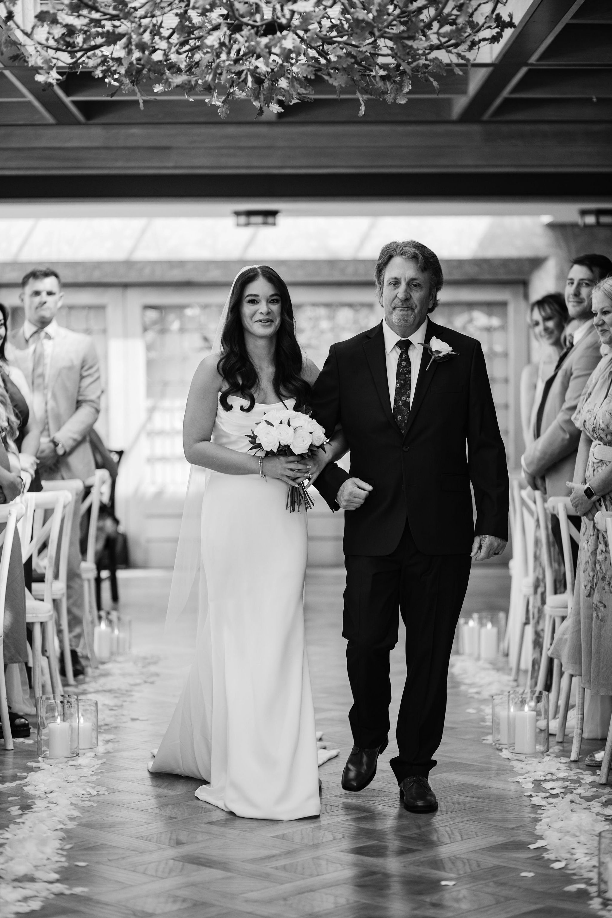 Timeless- authentic-wedding-photography-luxuryfeel-theoldhallely48.jpg